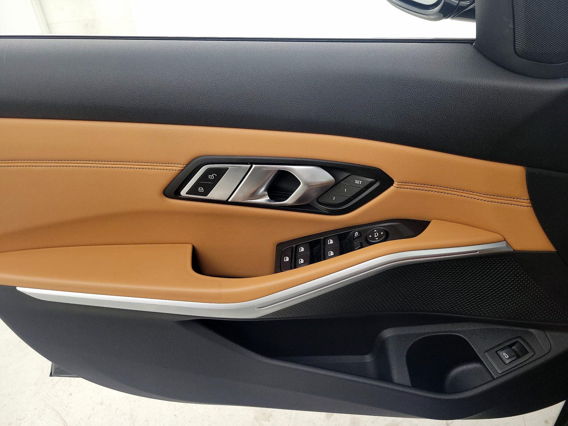 Thumbnail: 2019 BMW 3 Series - 12
