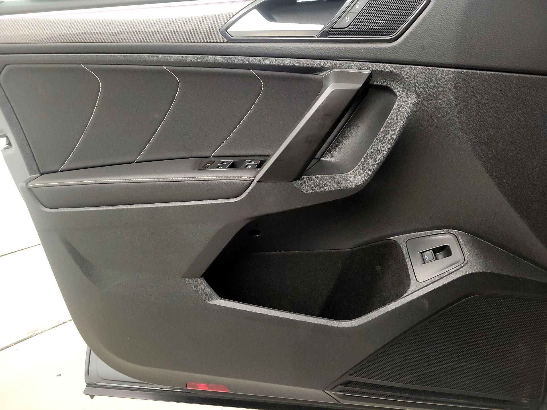 Thumbnail: 2022 Volkswagen Tiguan - 12