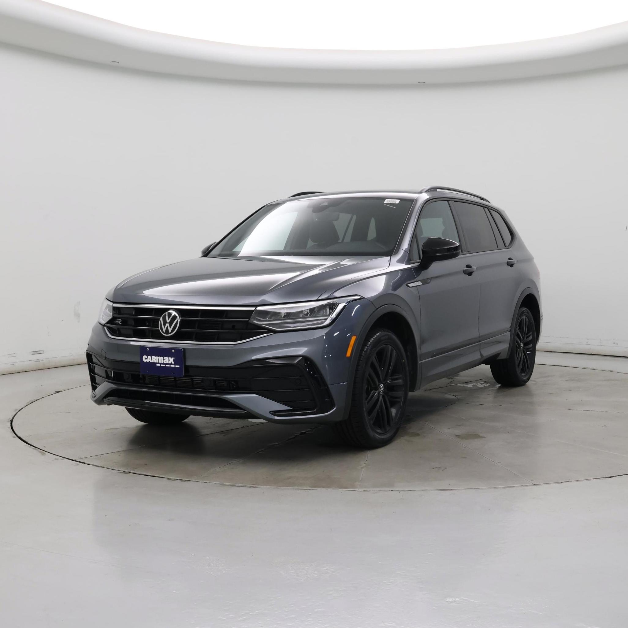 Thumbnail: 2022 Volkswagen Tiguan - 4