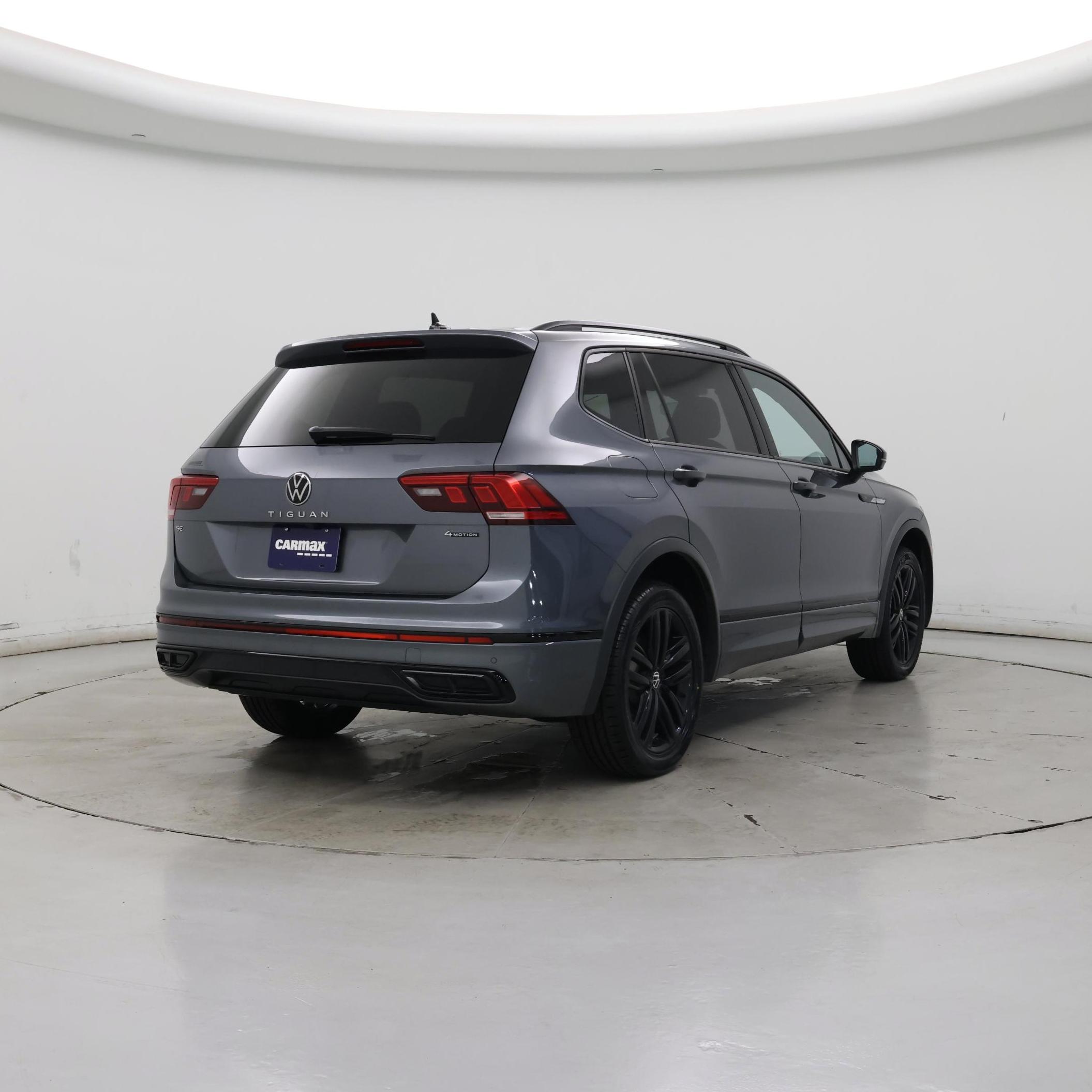 Thumbnail: 2022 Volkswagen Tiguan - 8