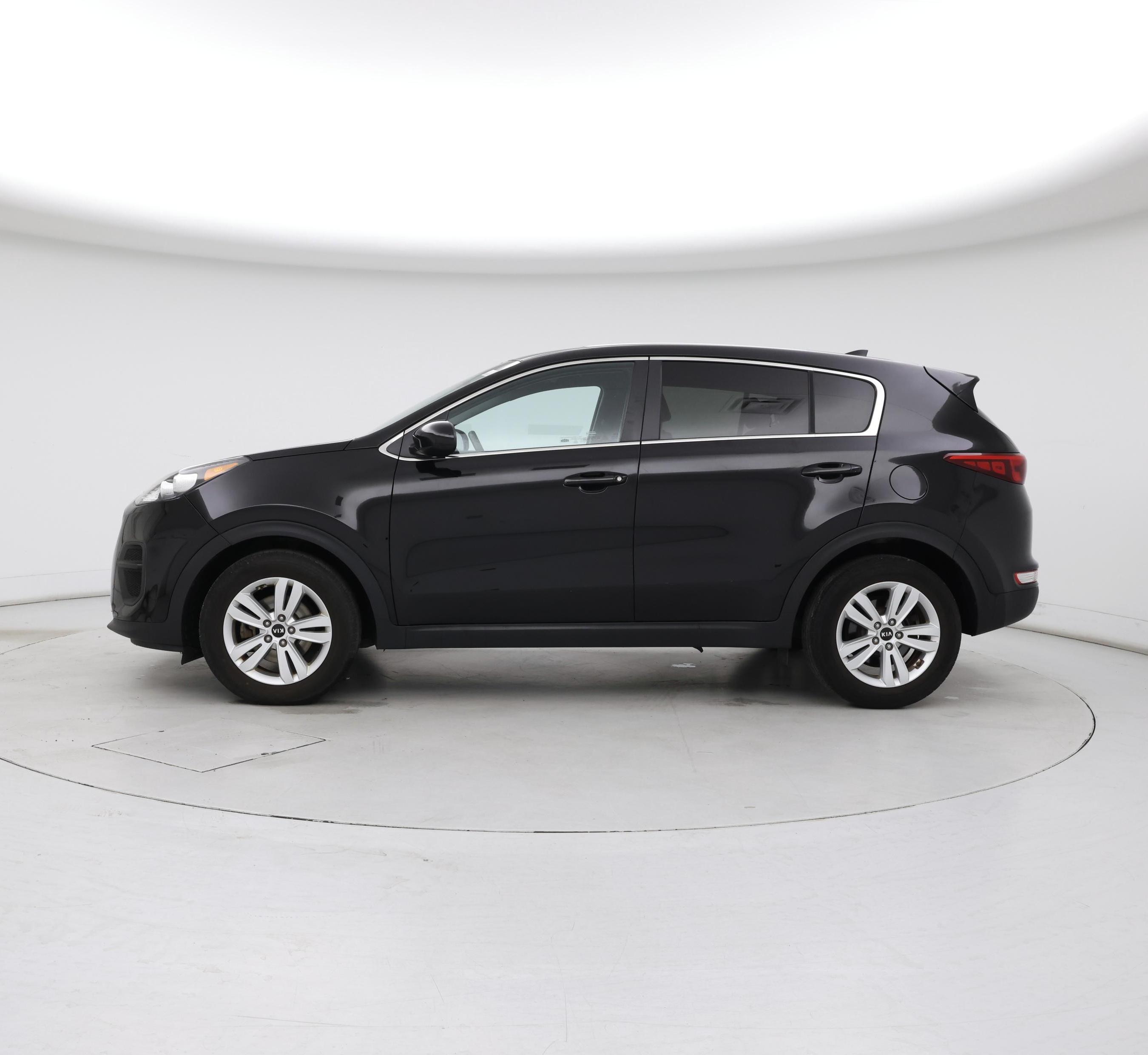 Thumbnail: 2018 Kia Sportage - 3