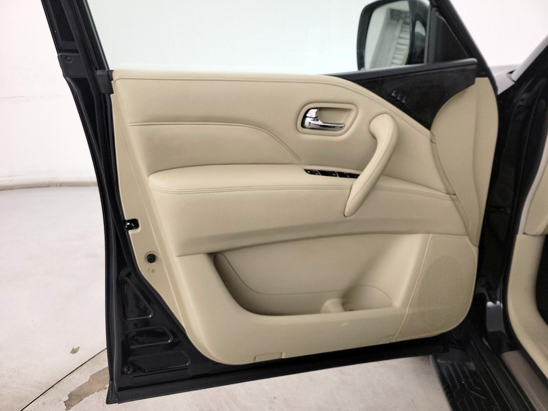 Thumbnail: 2023 INFINITI QX80 - 12