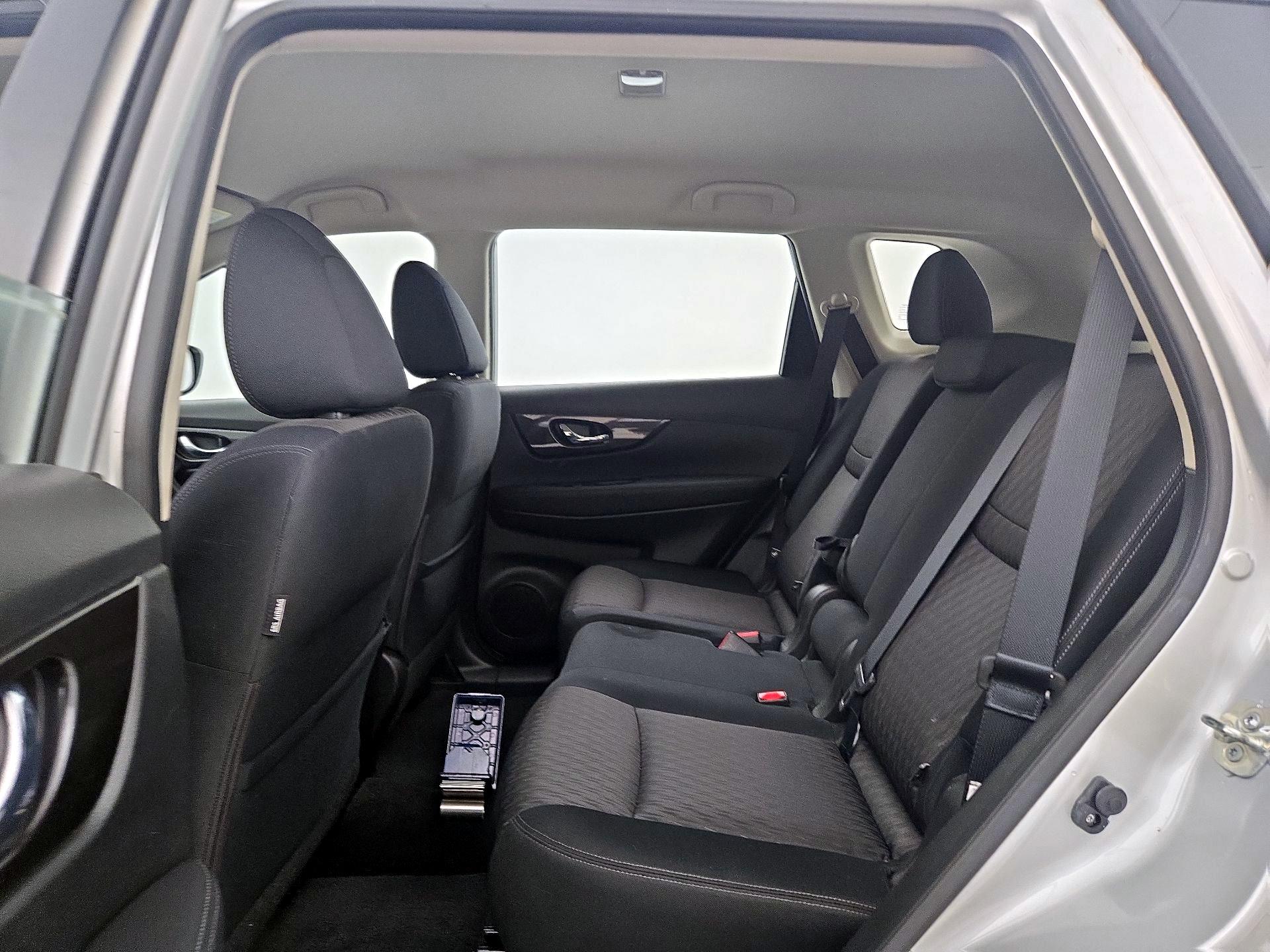 Thumbnail: 2018 Nissan Rogue - 19