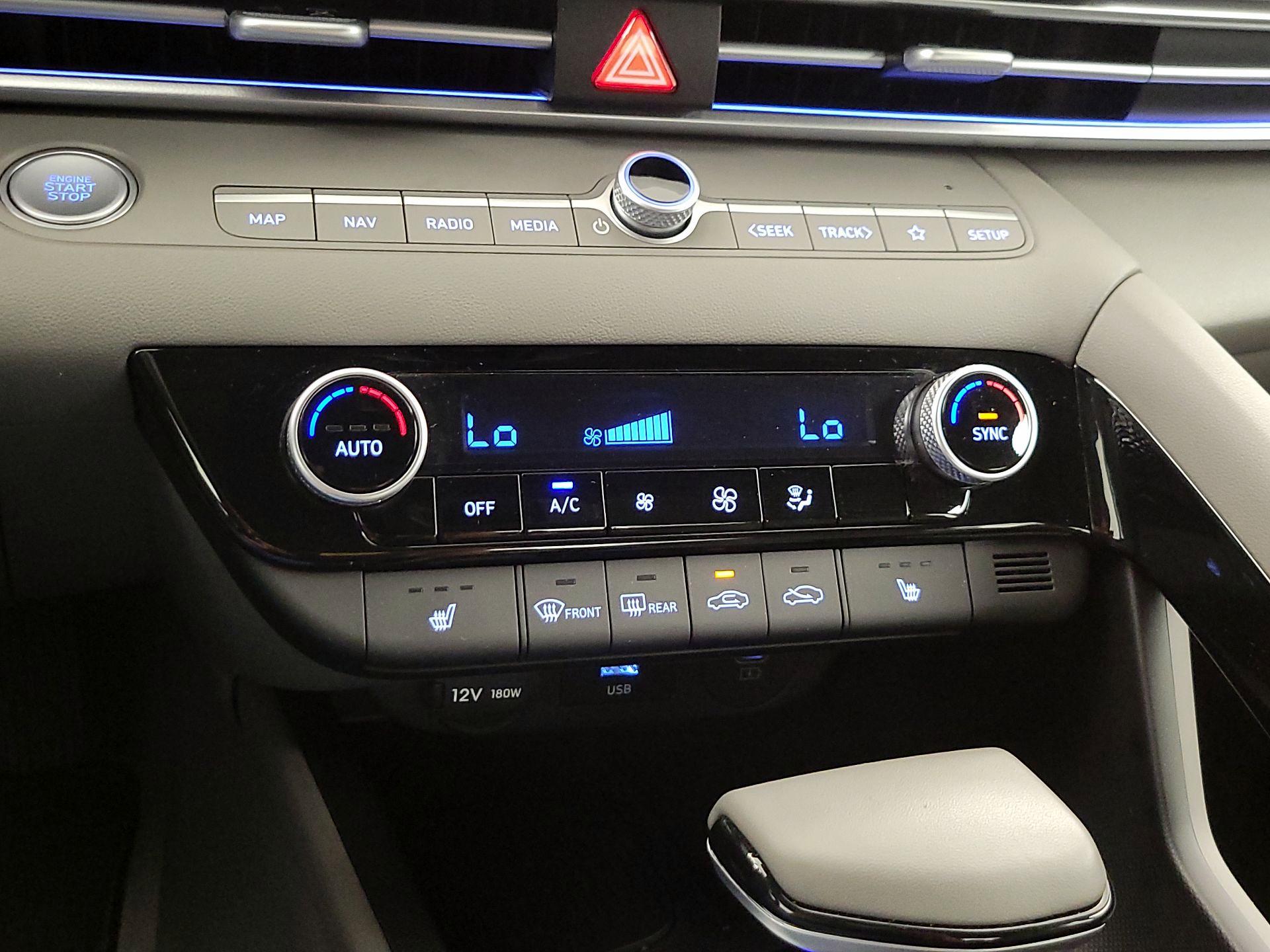 Thumbnail: 2024 Hyundai Elantra - 17