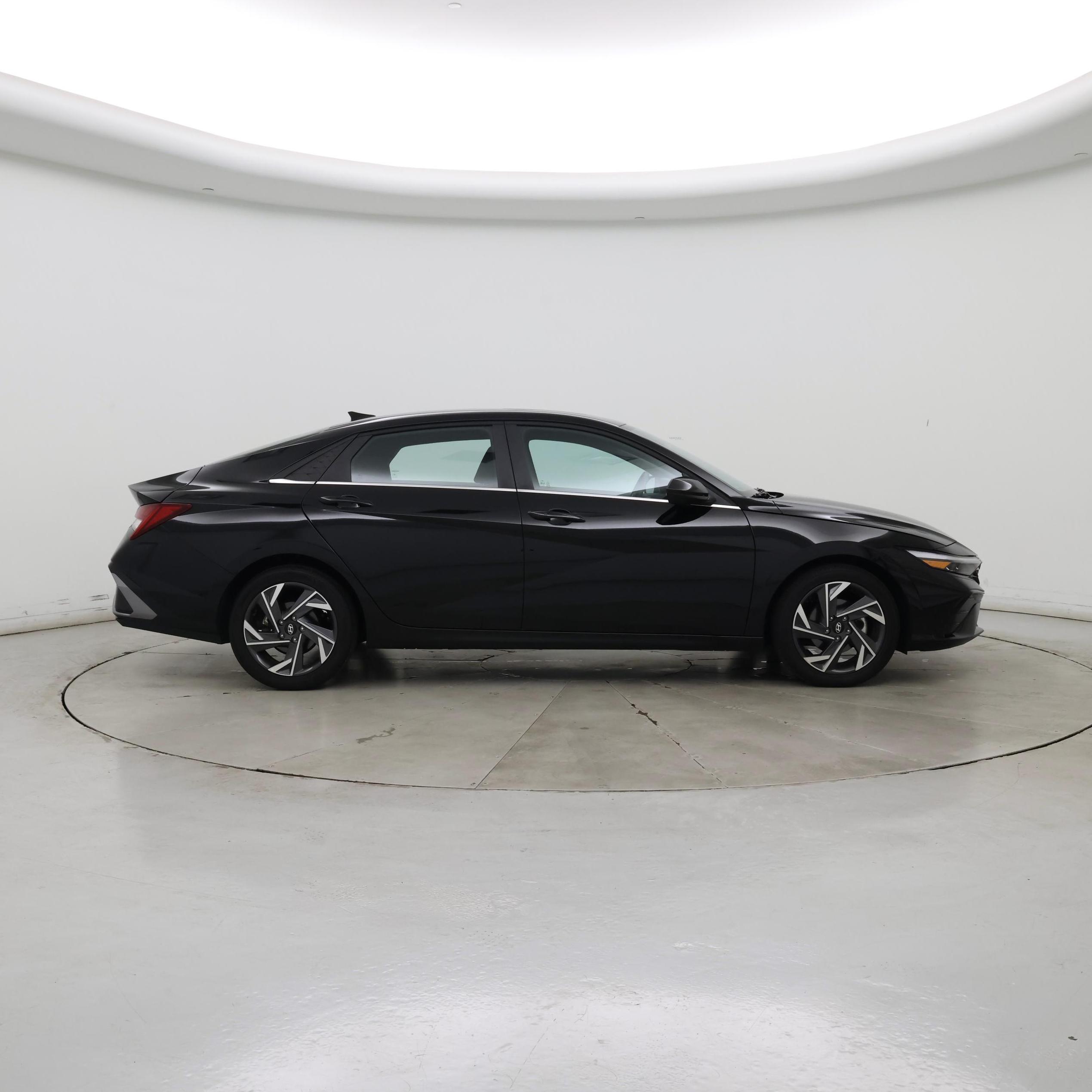 Thumbnail: 2024 Hyundai Elantra - 7