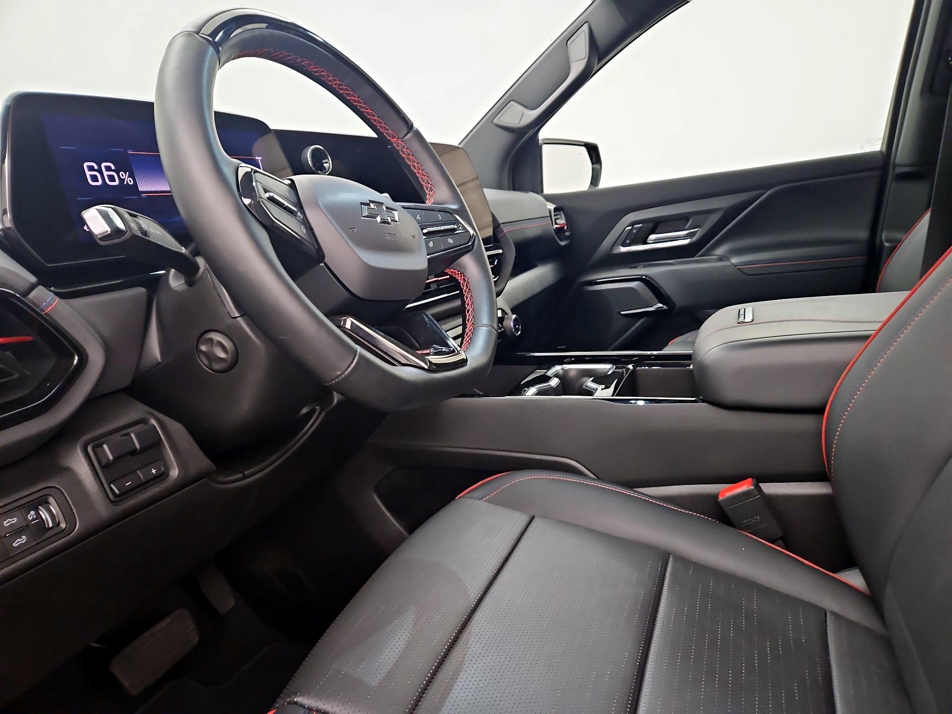 Thumbnail: 2024 Chevrolet Silverado EV - 11