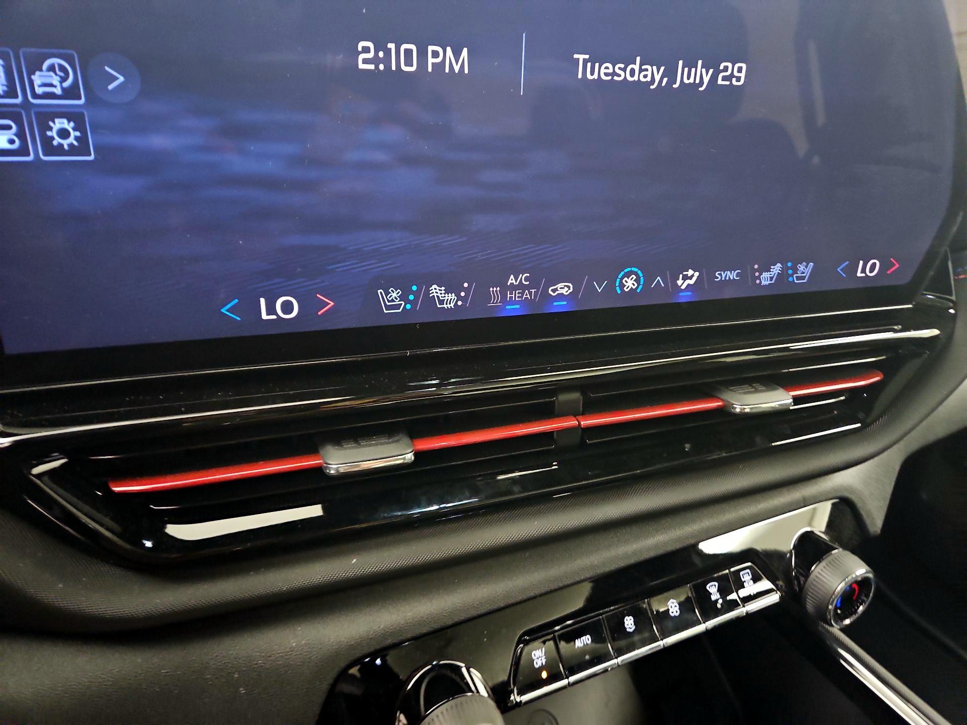 Thumbnail: 2024 Chevrolet Silverado EV - 16