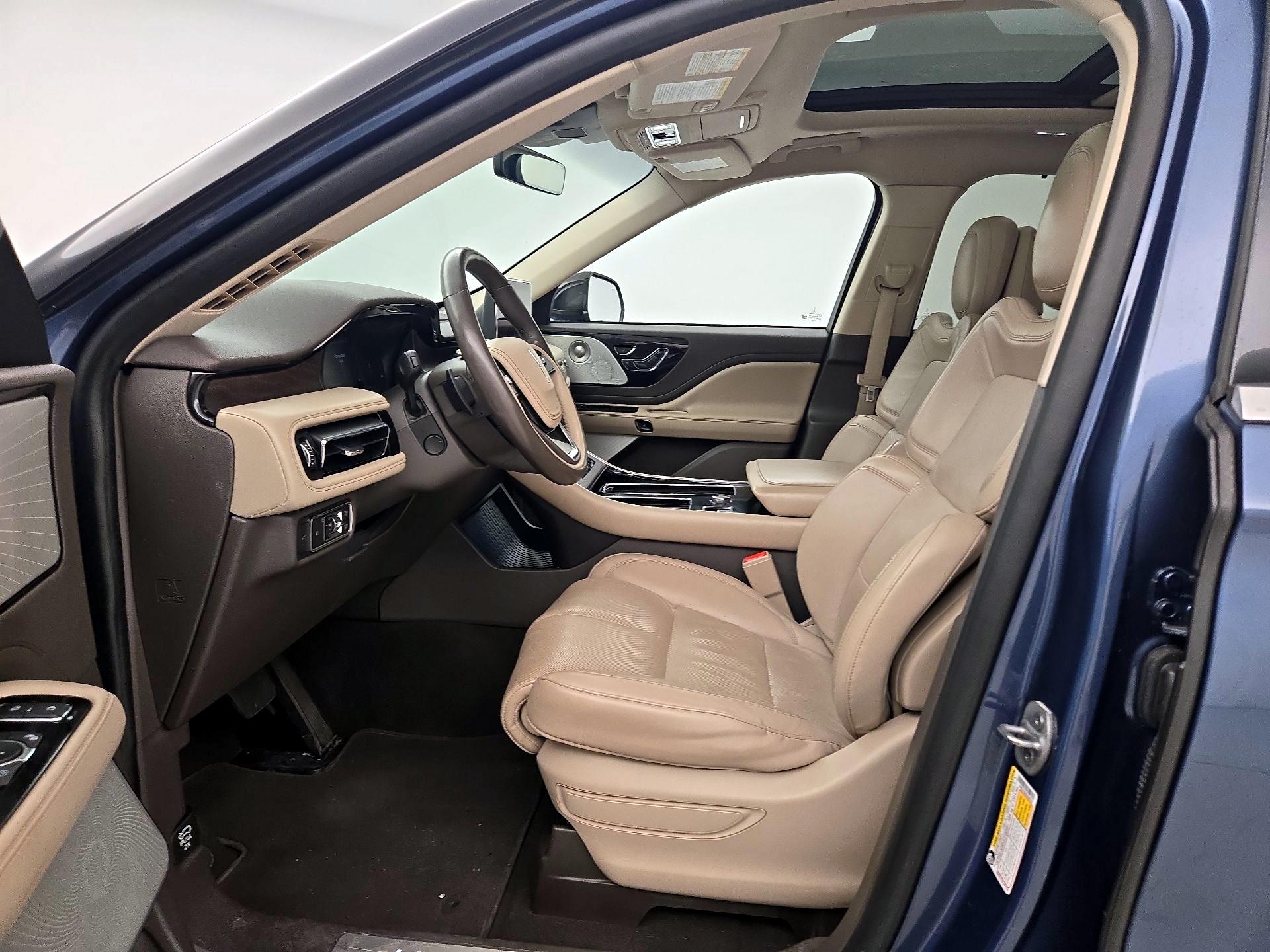 Thumbnail: 2020 Lincoln Aviator - 11