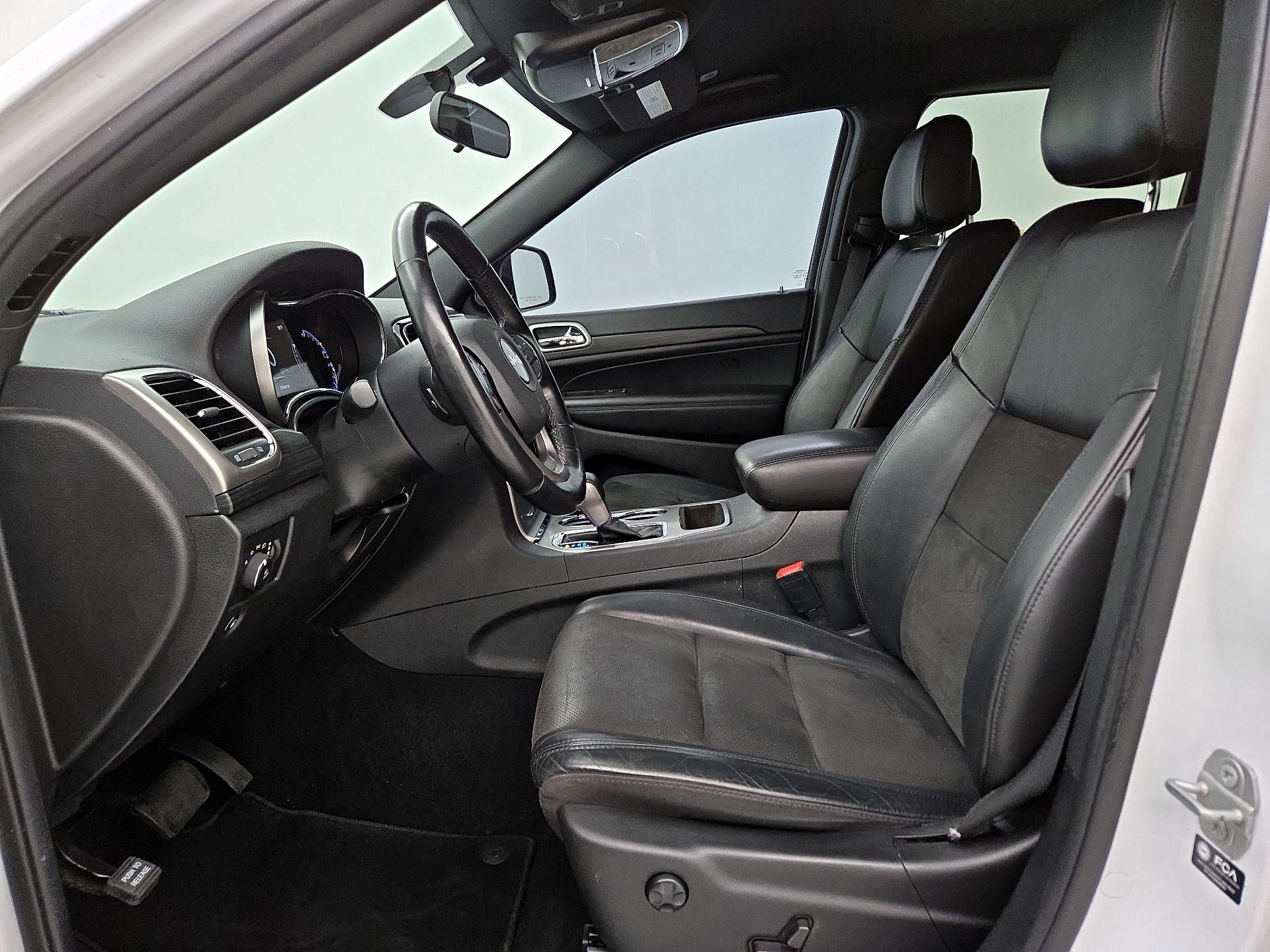 Thumbnail: 2021 Jeep Grand Cherokee - 11