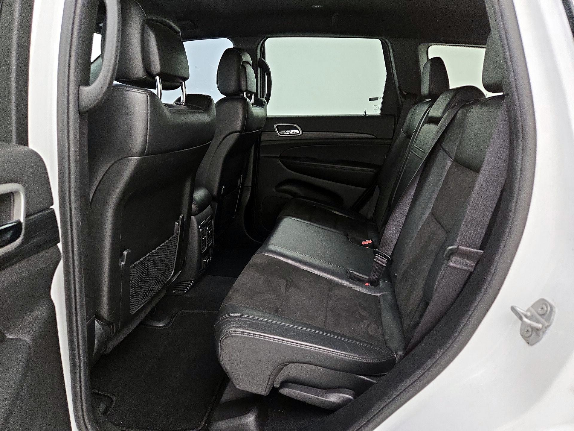 Thumbnail: 2021 Jeep Grand Cherokee - 20