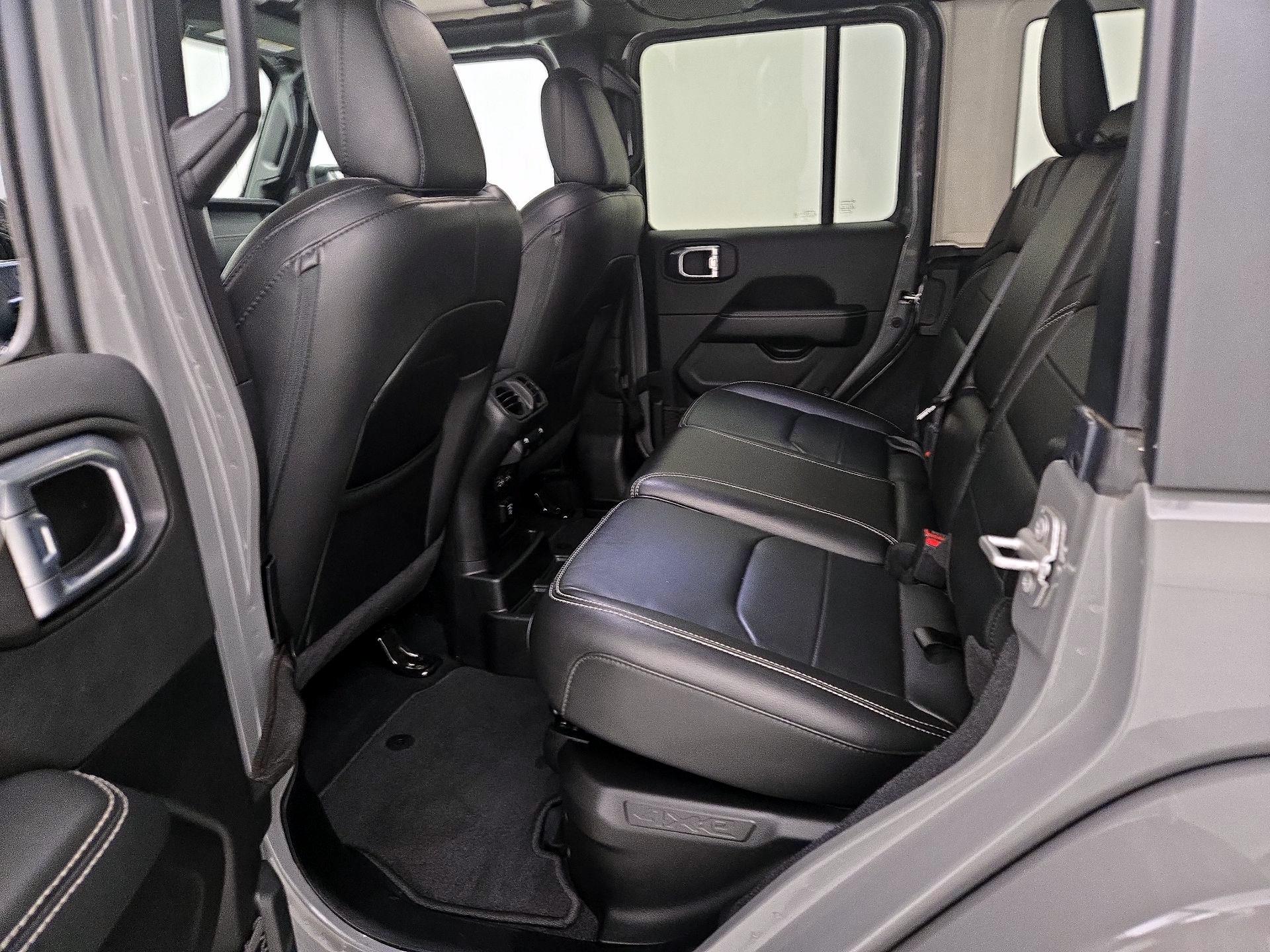 Thumbnail: 2021 Jeep Wrangler - 19