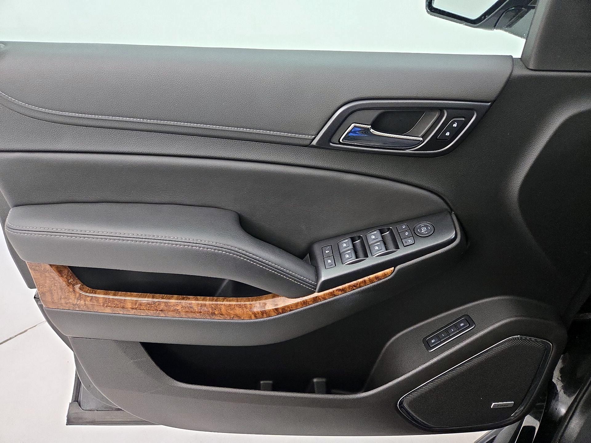 Thumbnail: 2020 Chevrolet Tahoe - 12