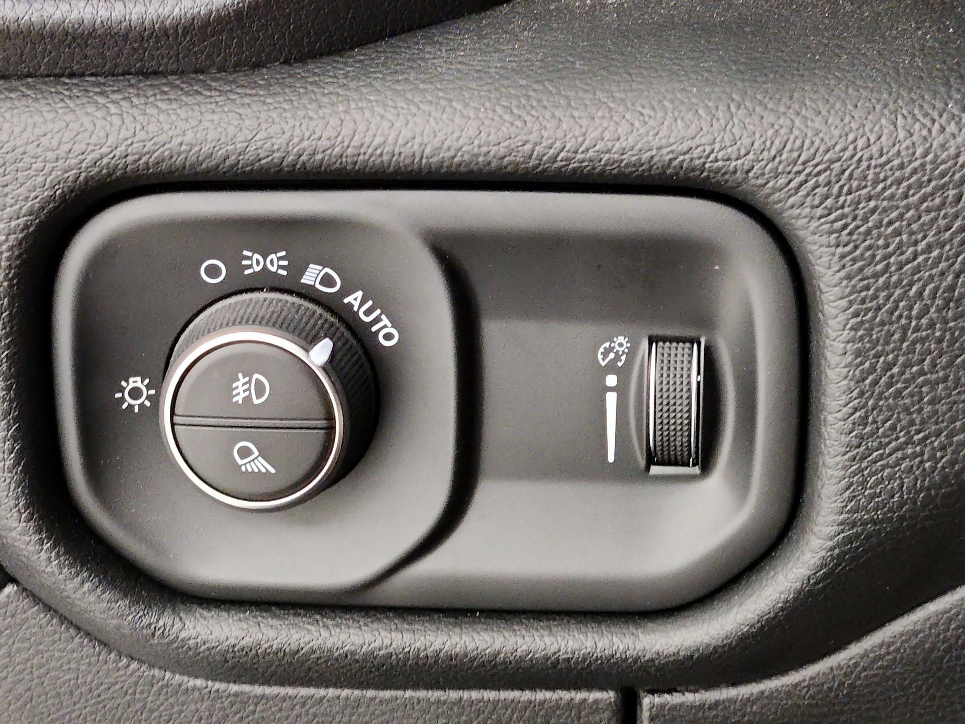 Thumbnail: 2020 RAM 1500 - 13