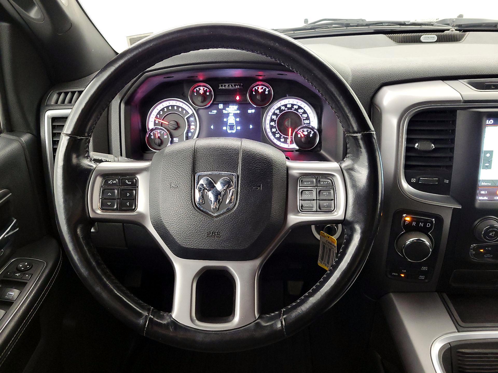 Thumbnail: 2021 RAM 1500 Classic - 10