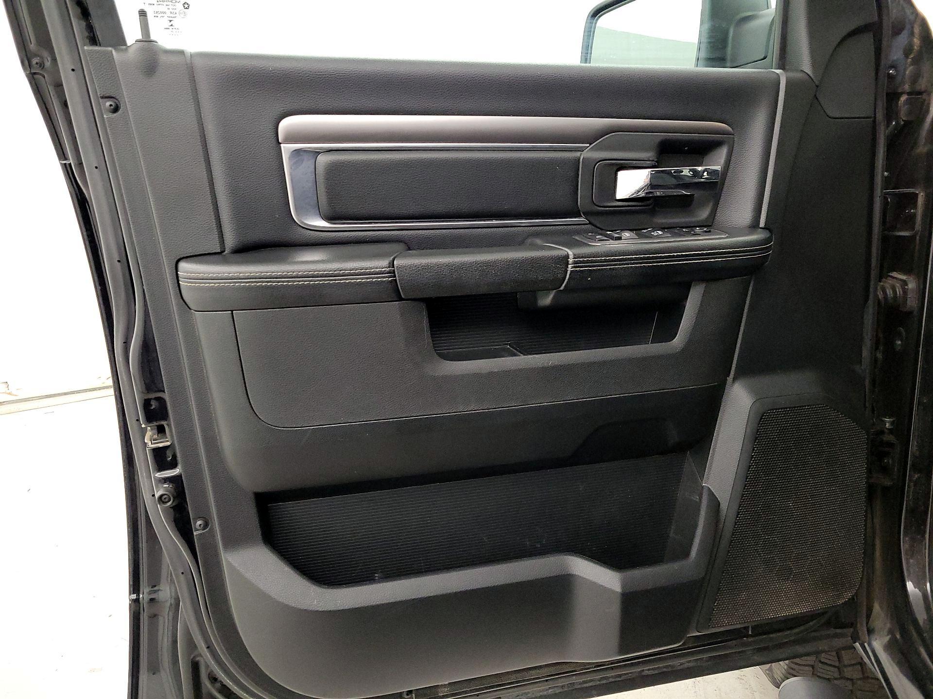 Thumbnail: 2021 RAM 1500 Classic - 12