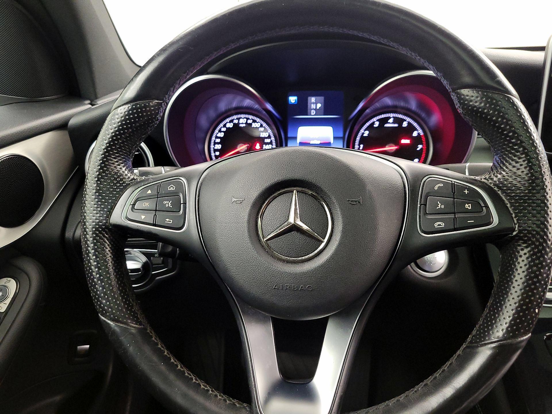 Thumbnail: 2017 Mercedes-Benz GLC - 10