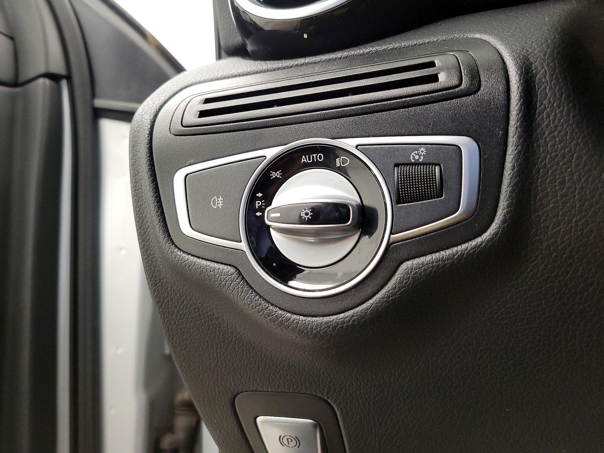 Thumbnail: 2017 Mercedes-Benz GLC - 13