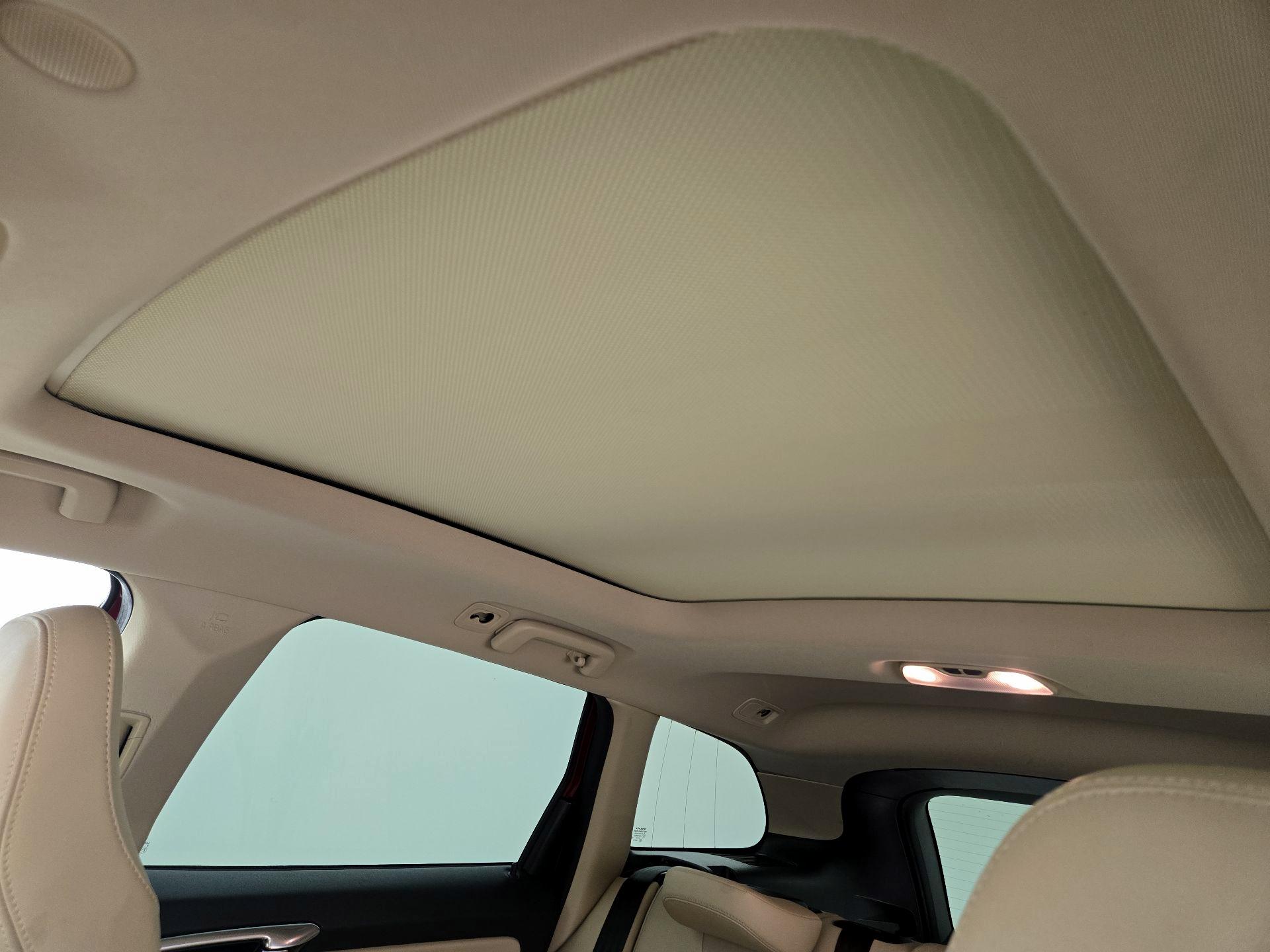 Thumbnail: 2016 Volvo XC60 - 20