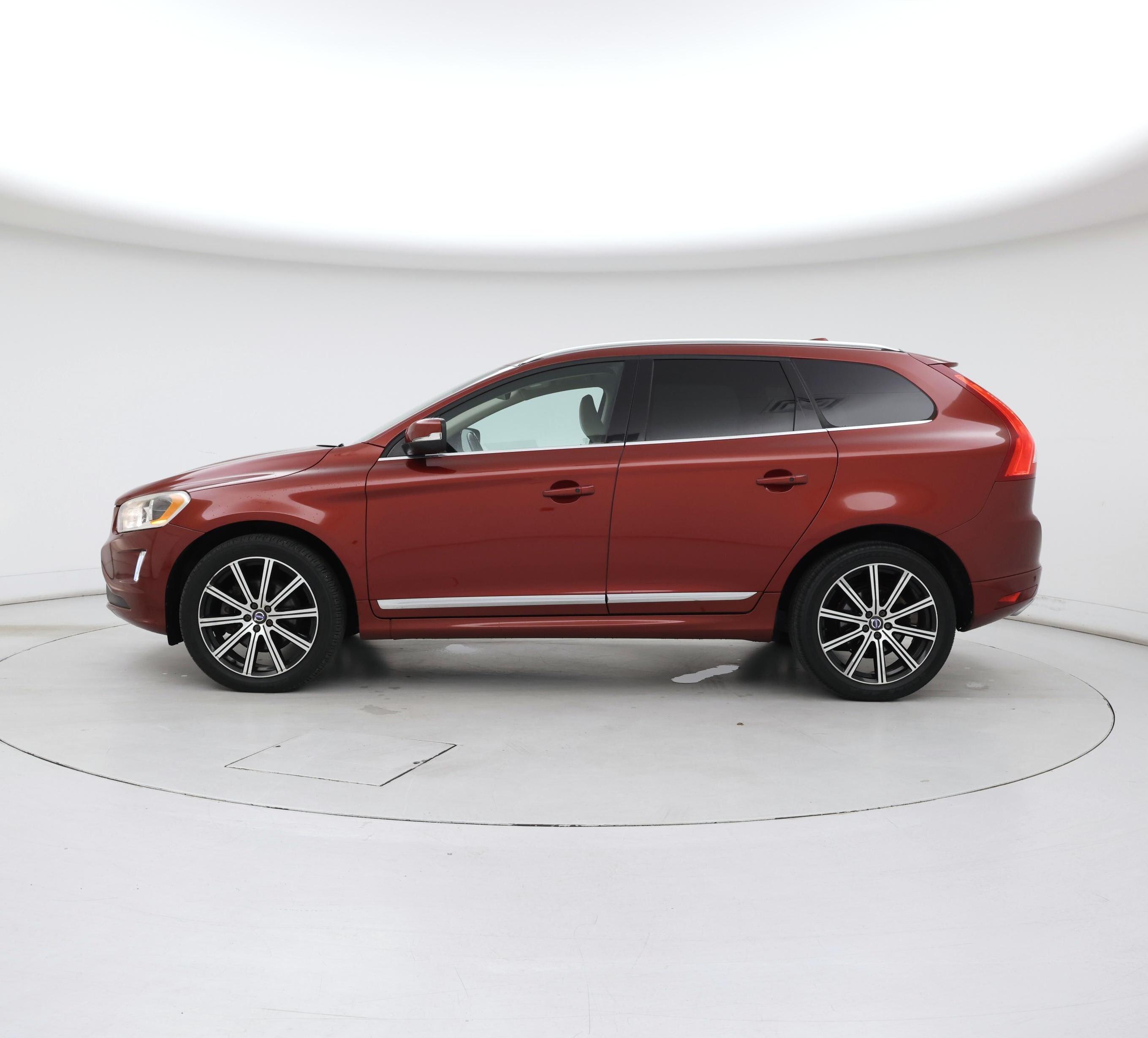 Thumbnail: 2016 Volvo XC60 - 3