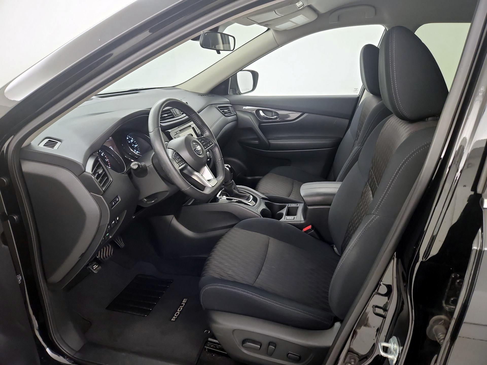 Thumbnail: 2019 Nissan Rogue - 11