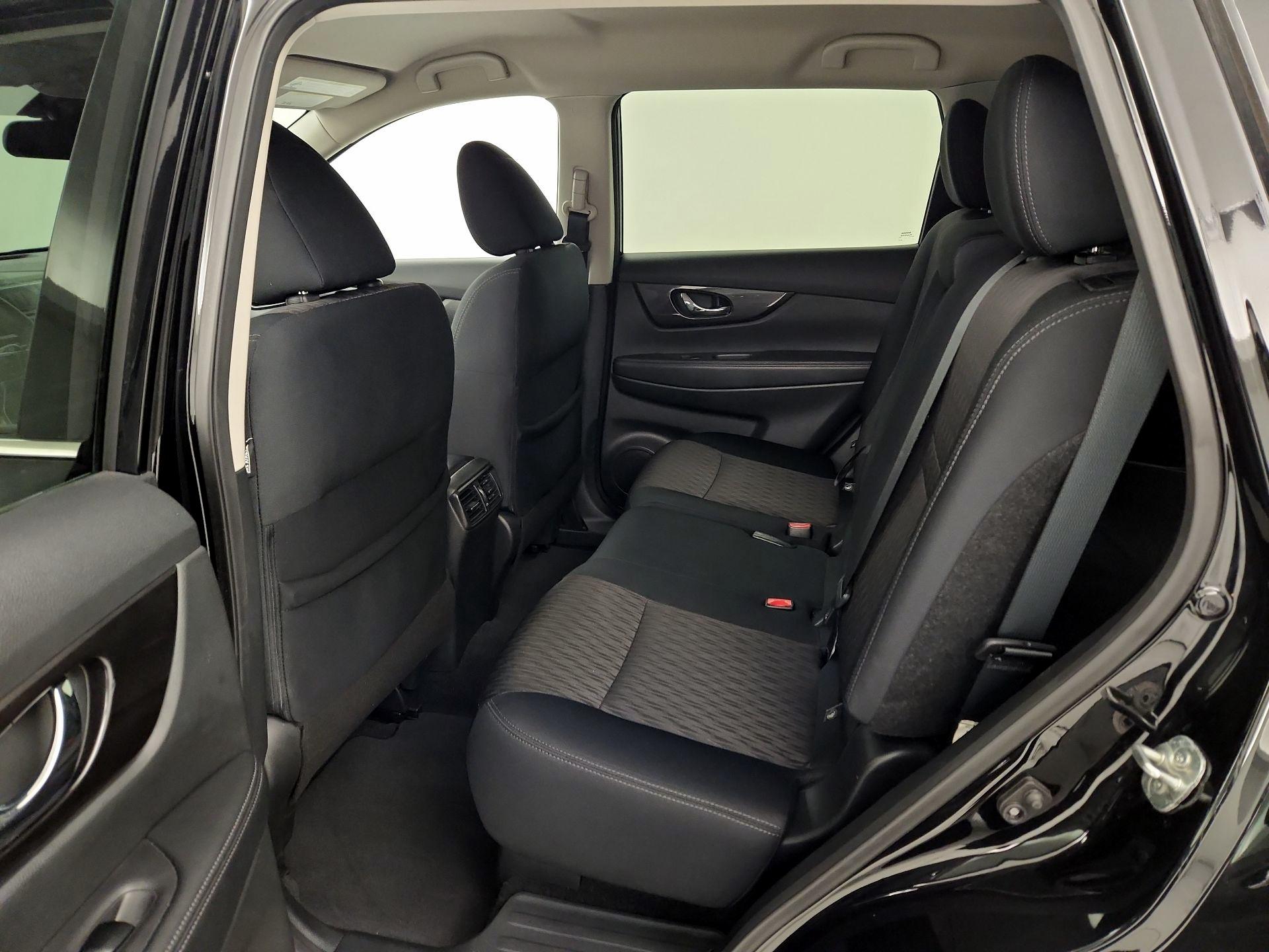 Thumbnail: 2019 Nissan Rogue - 19