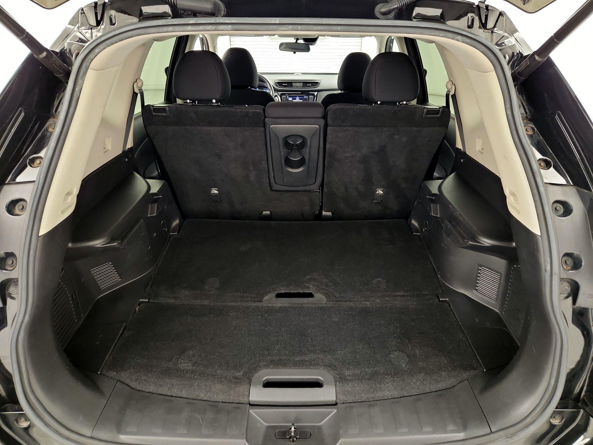 Thumbnail: 2019 Nissan Rogue - 20