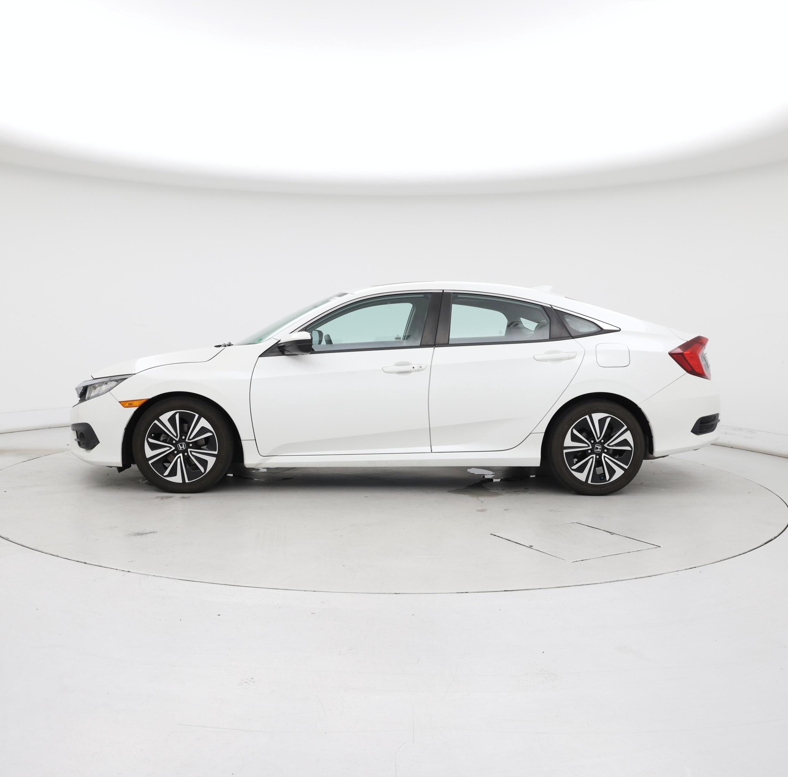 Thumbnail: 2016 Honda Civic - 3