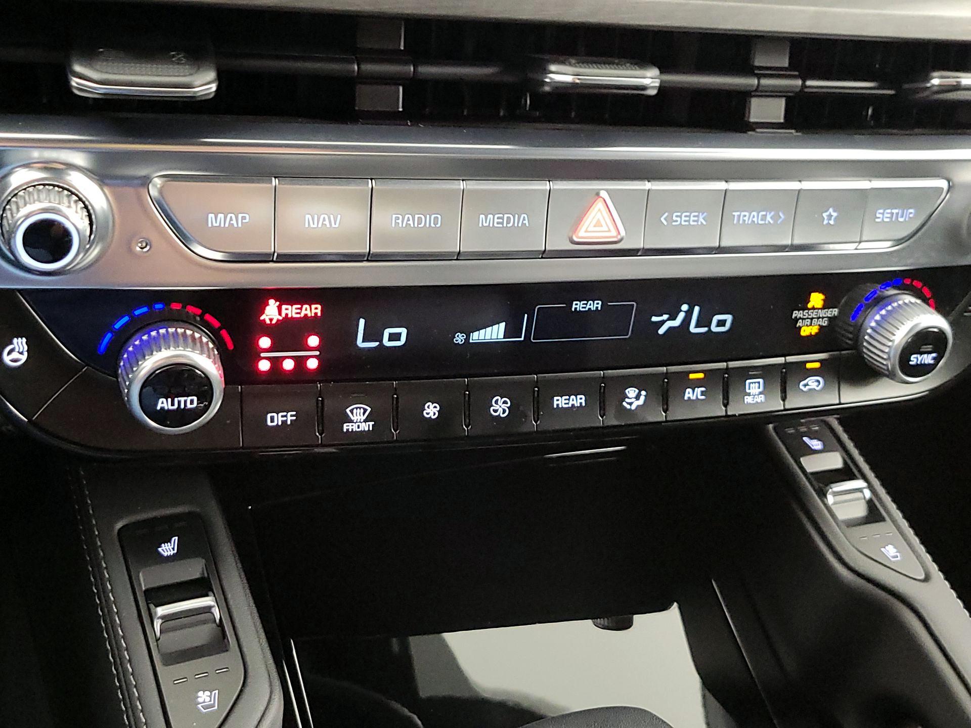 Thumbnail: 2024 Kia Telluride - 17