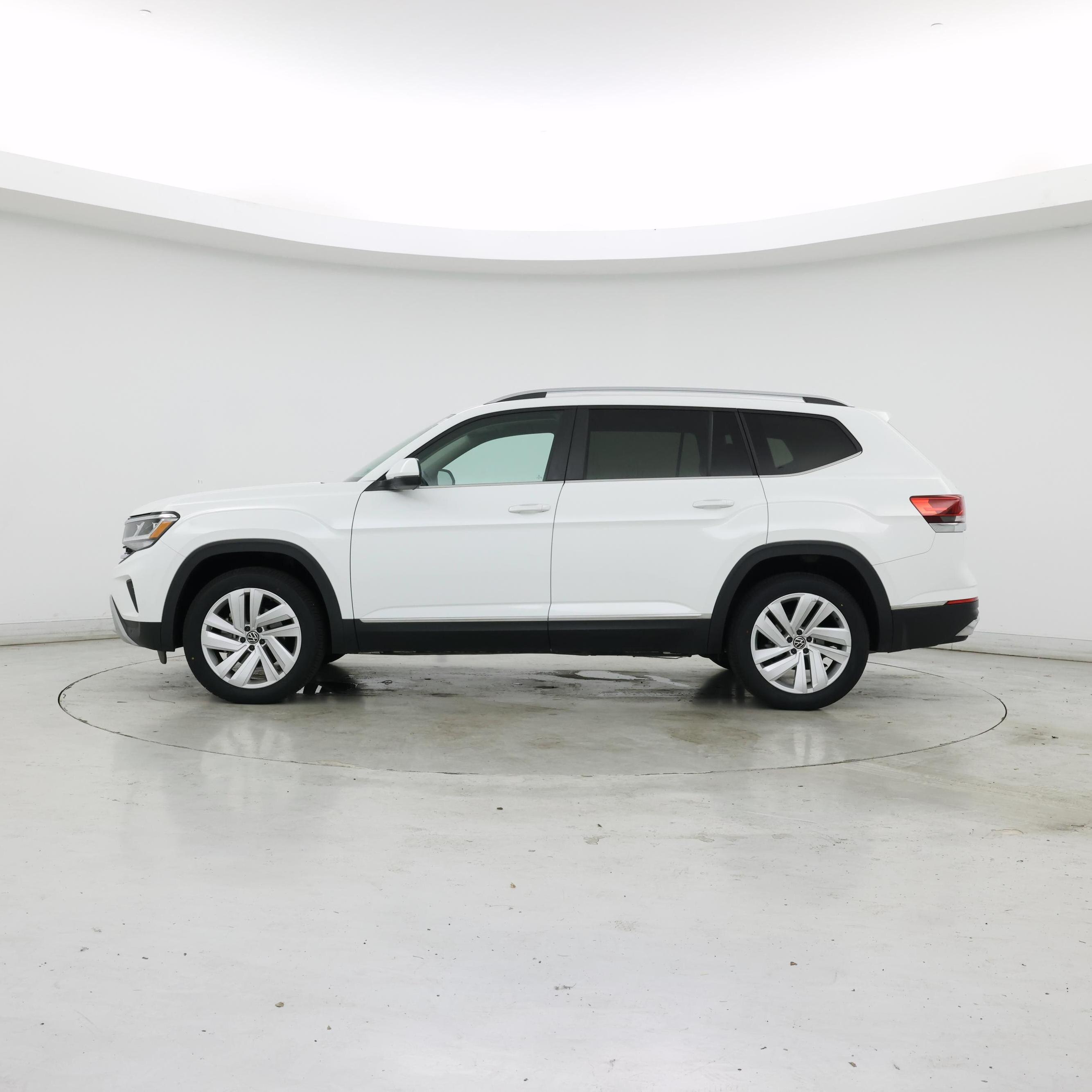 Thumbnail: 2021 Volkswagen Atlas - 3