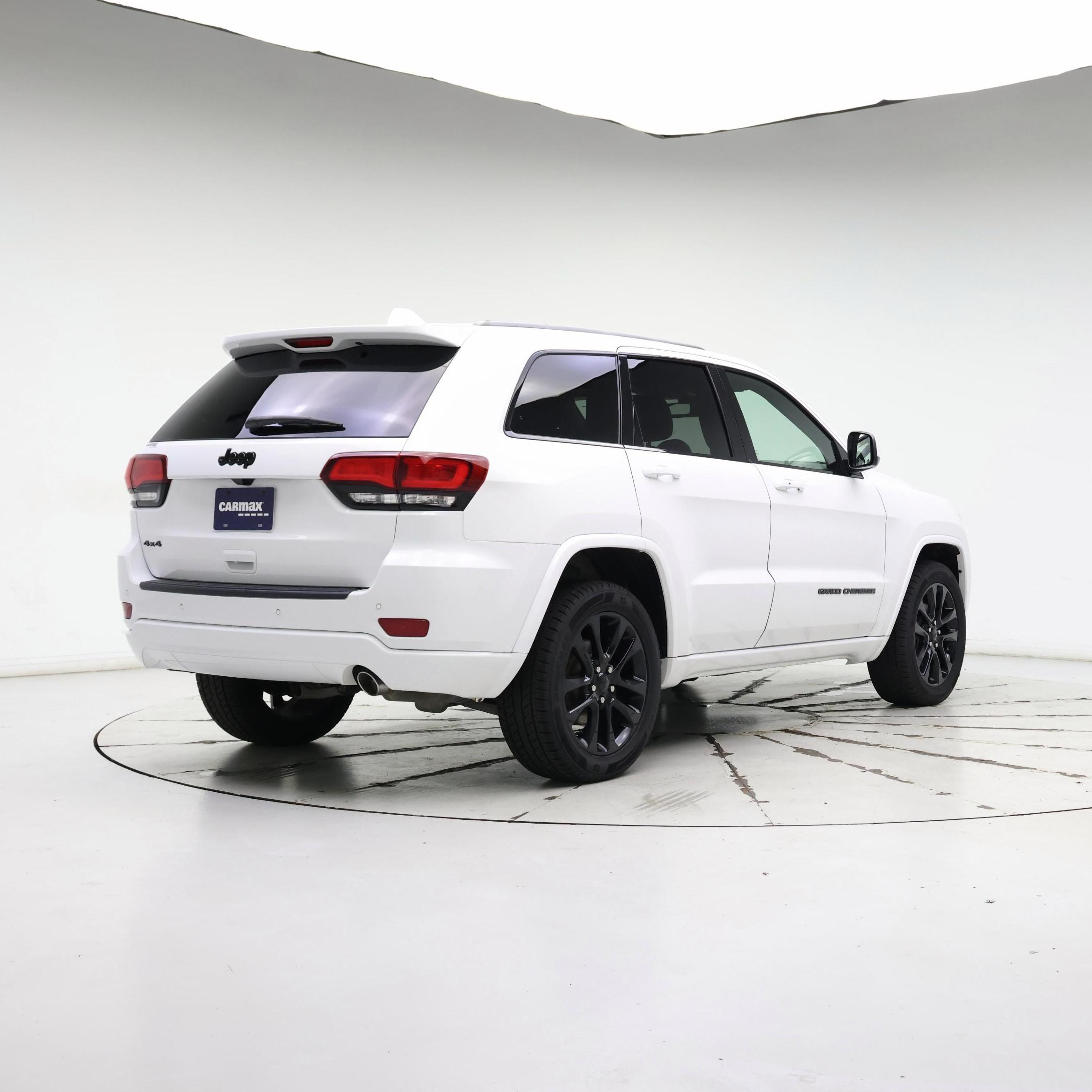 Thumbnail: 2020 Jeep Grand Cherokee - 8