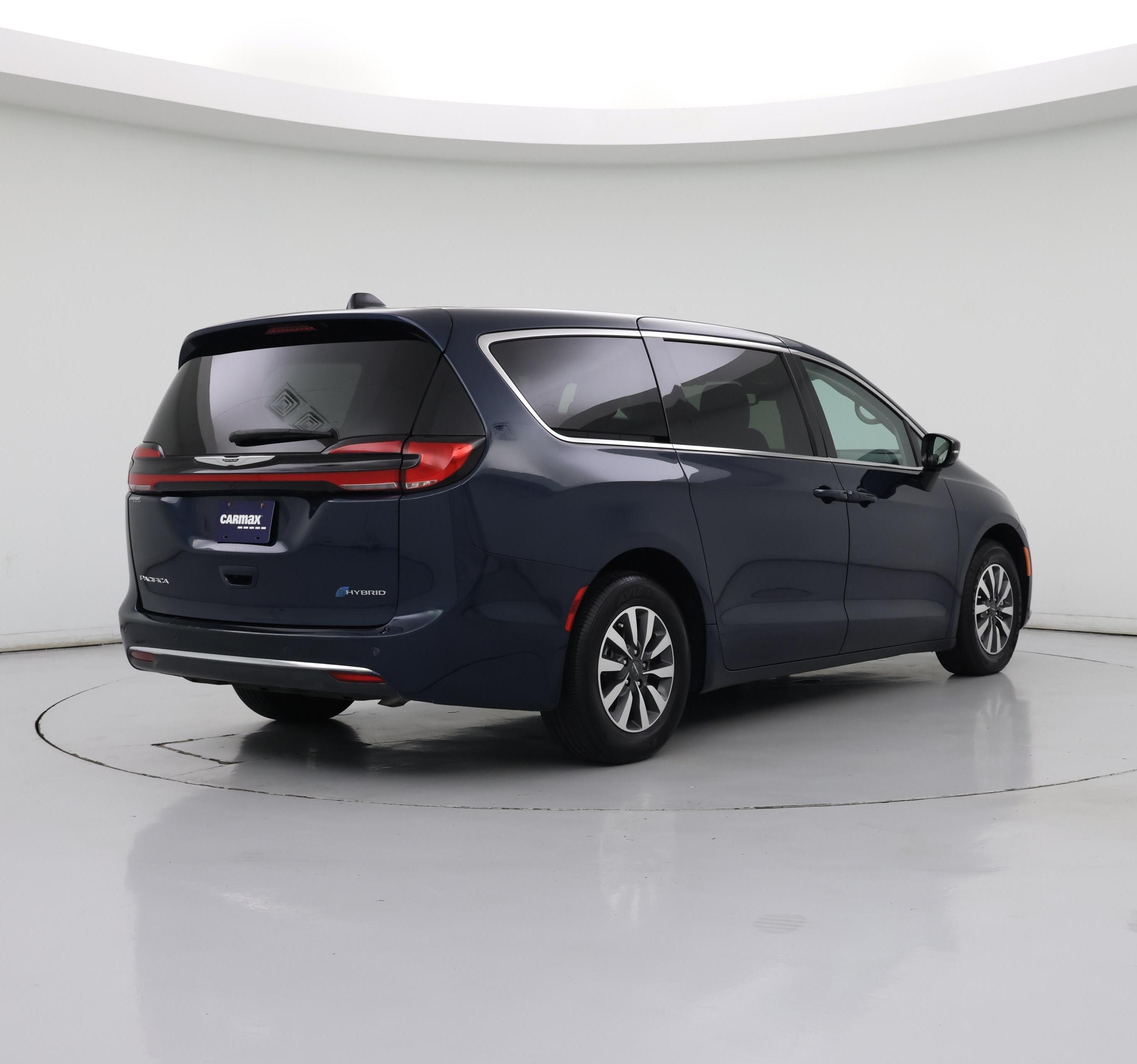 Thumbnail: 2024 Chrysler Pacifica - 8