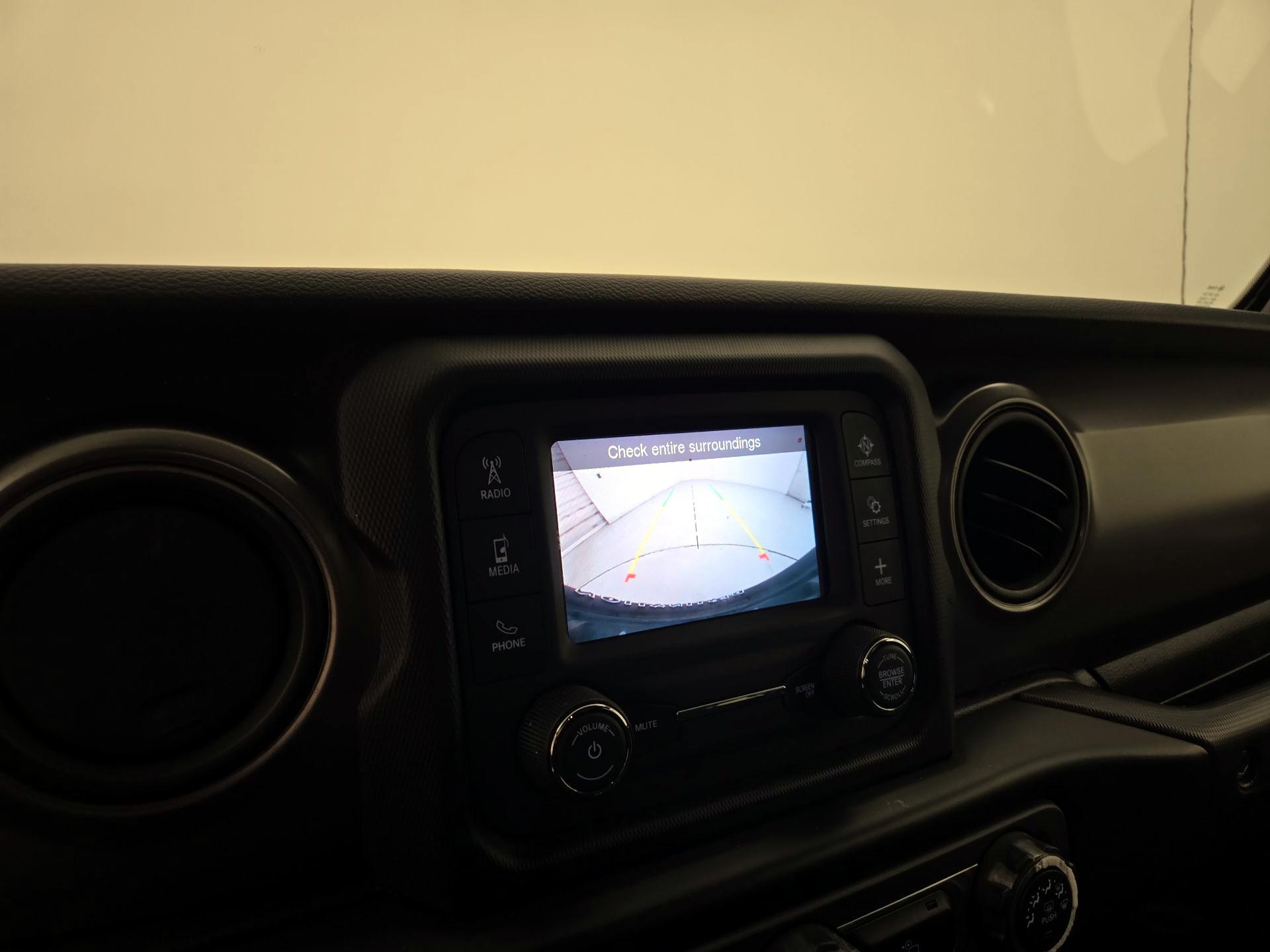 Thumbnail: 2021 Jeep Wrangler - 14