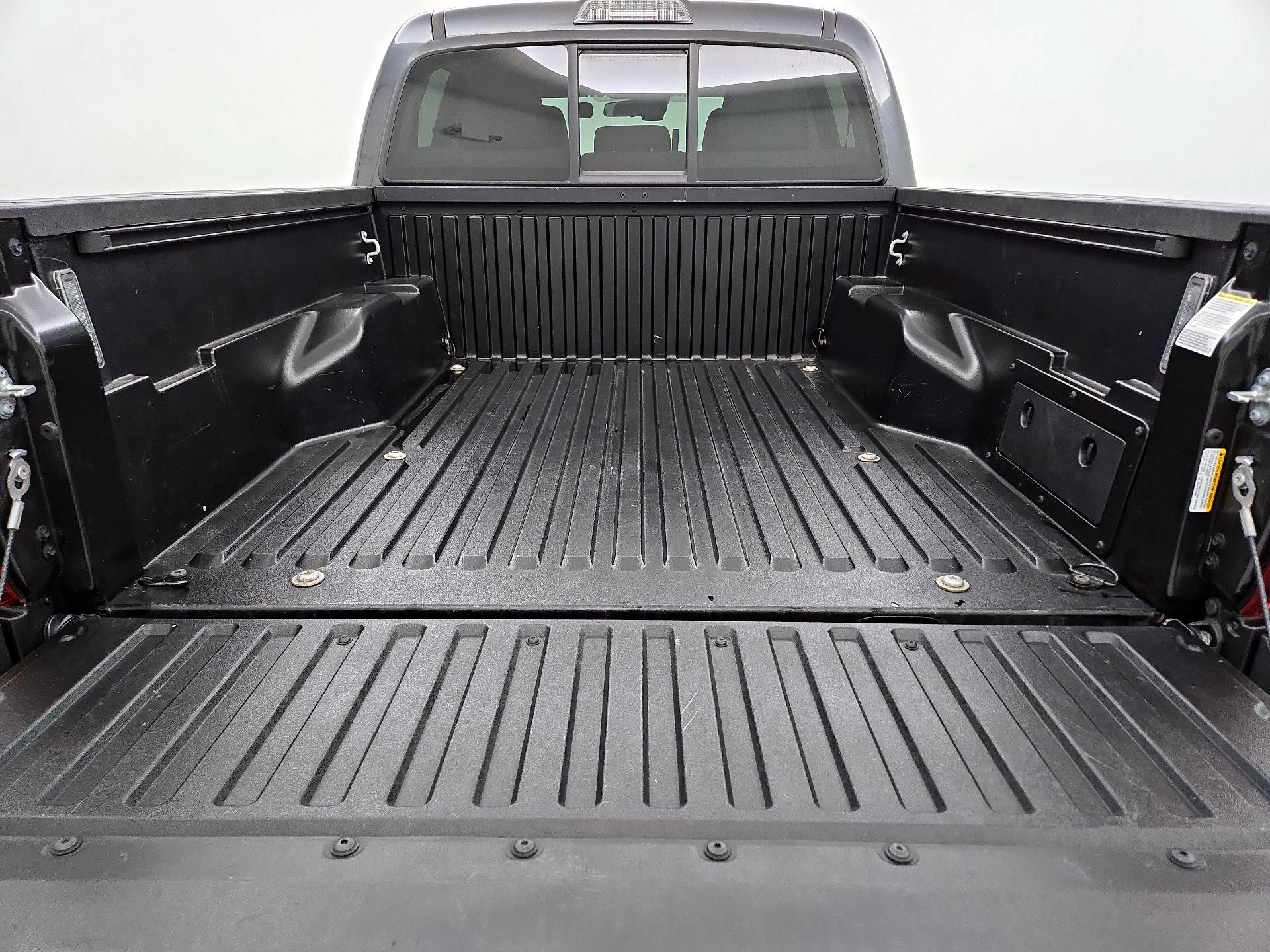 Thumbnail: 2022 Toyota Tacoma - 20