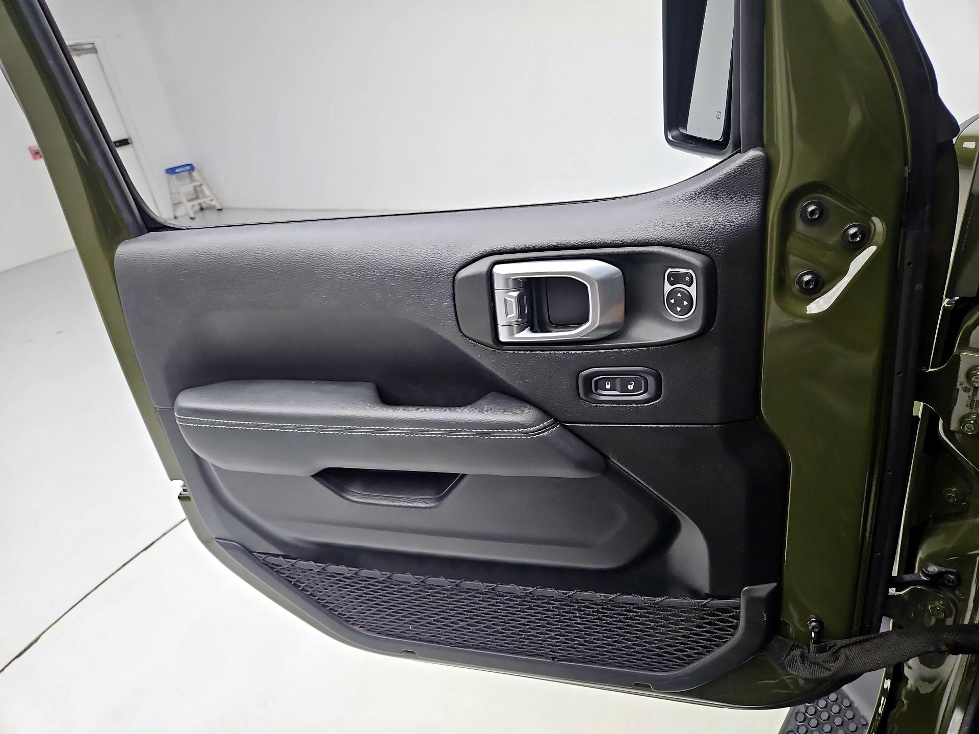 Thumbnail: 2023 Jeep Wrangler - 10