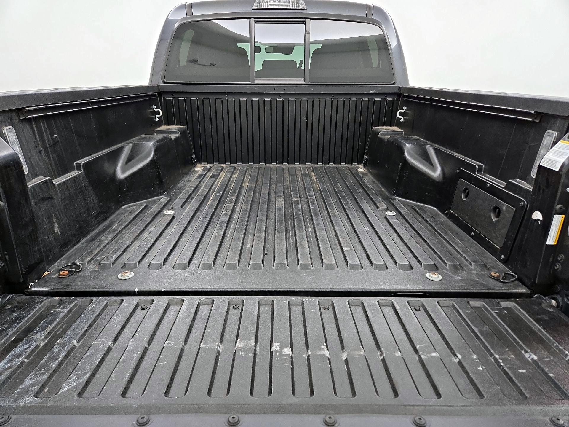 Thumbnail: 2022 Toyota Tacoma - 20