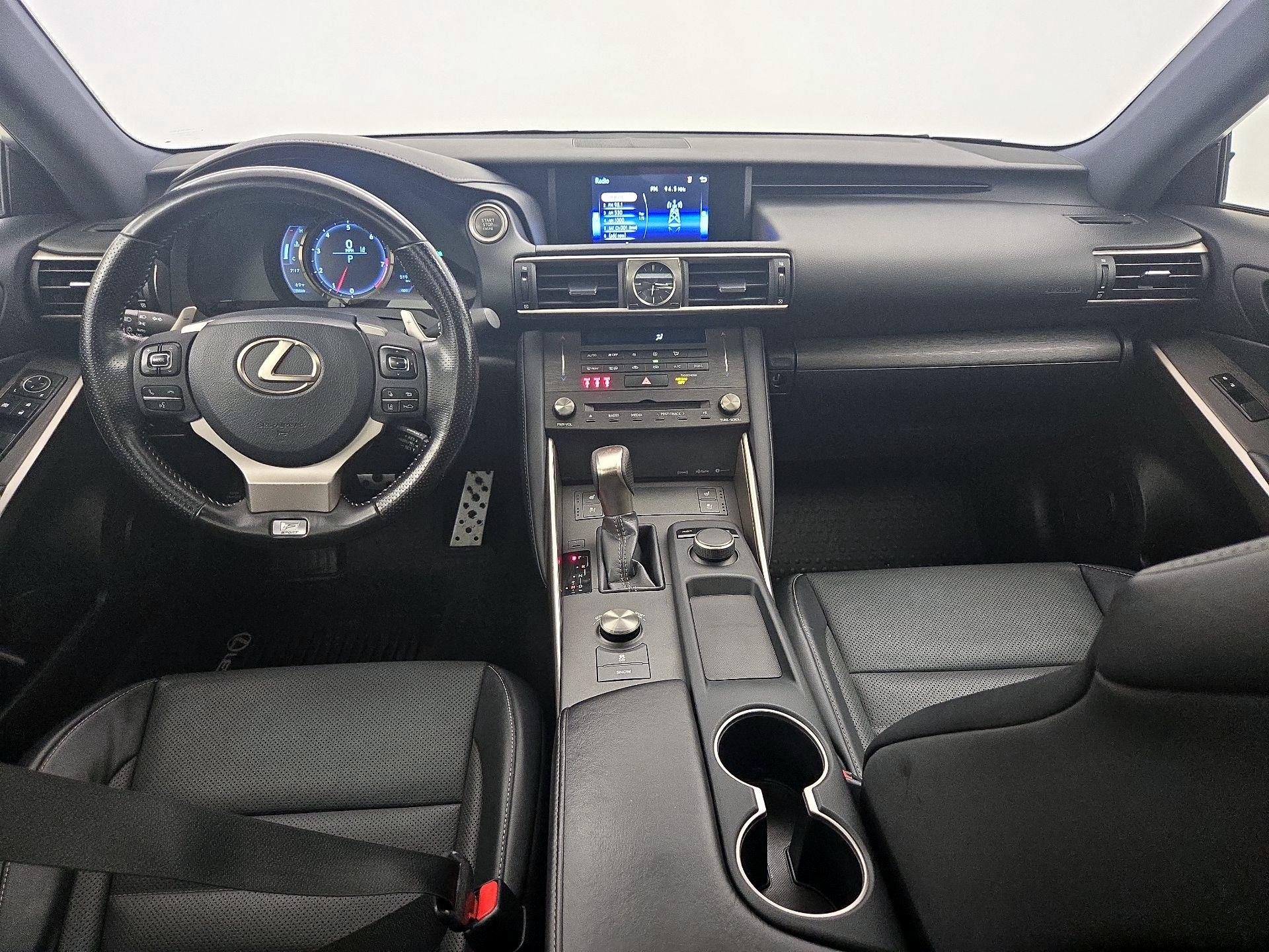 Thumbnail: 2020 Lexus IS - 9