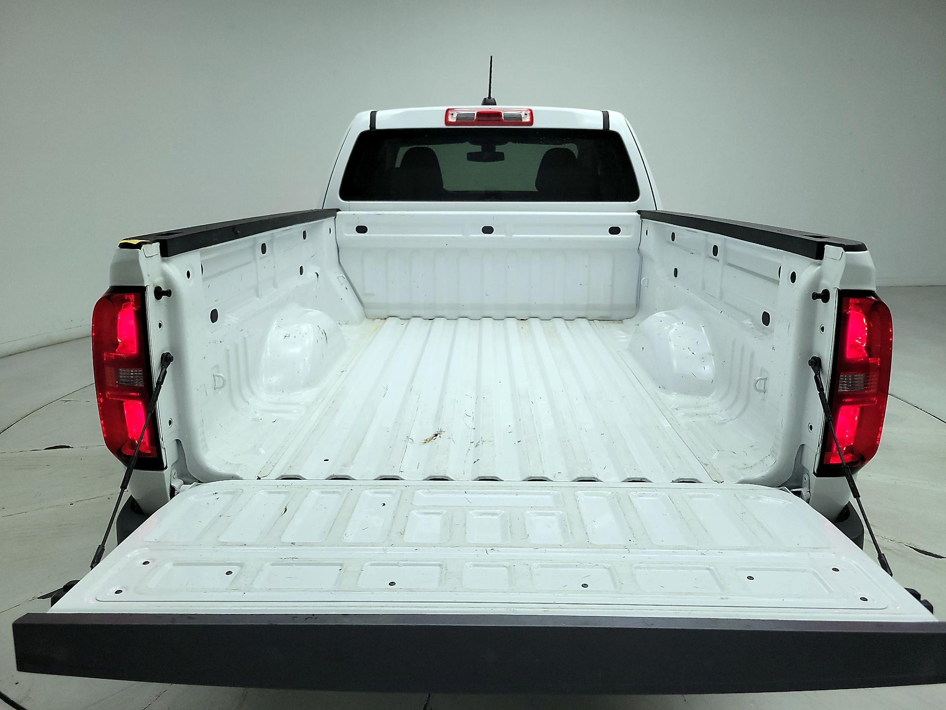 Thumbnail: 2022 Chevrolet Colorado - 19