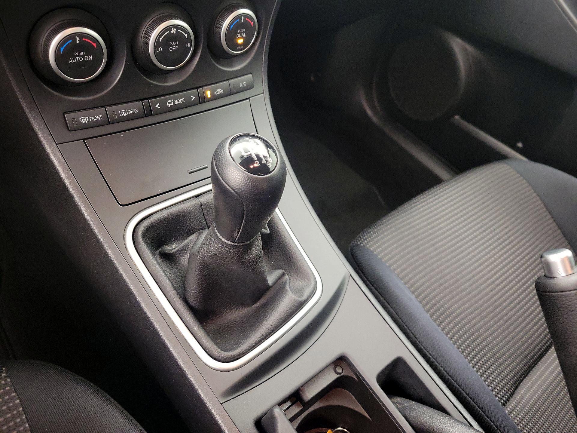 Thumbnail: 2013 Mazda Mazda3 - 16