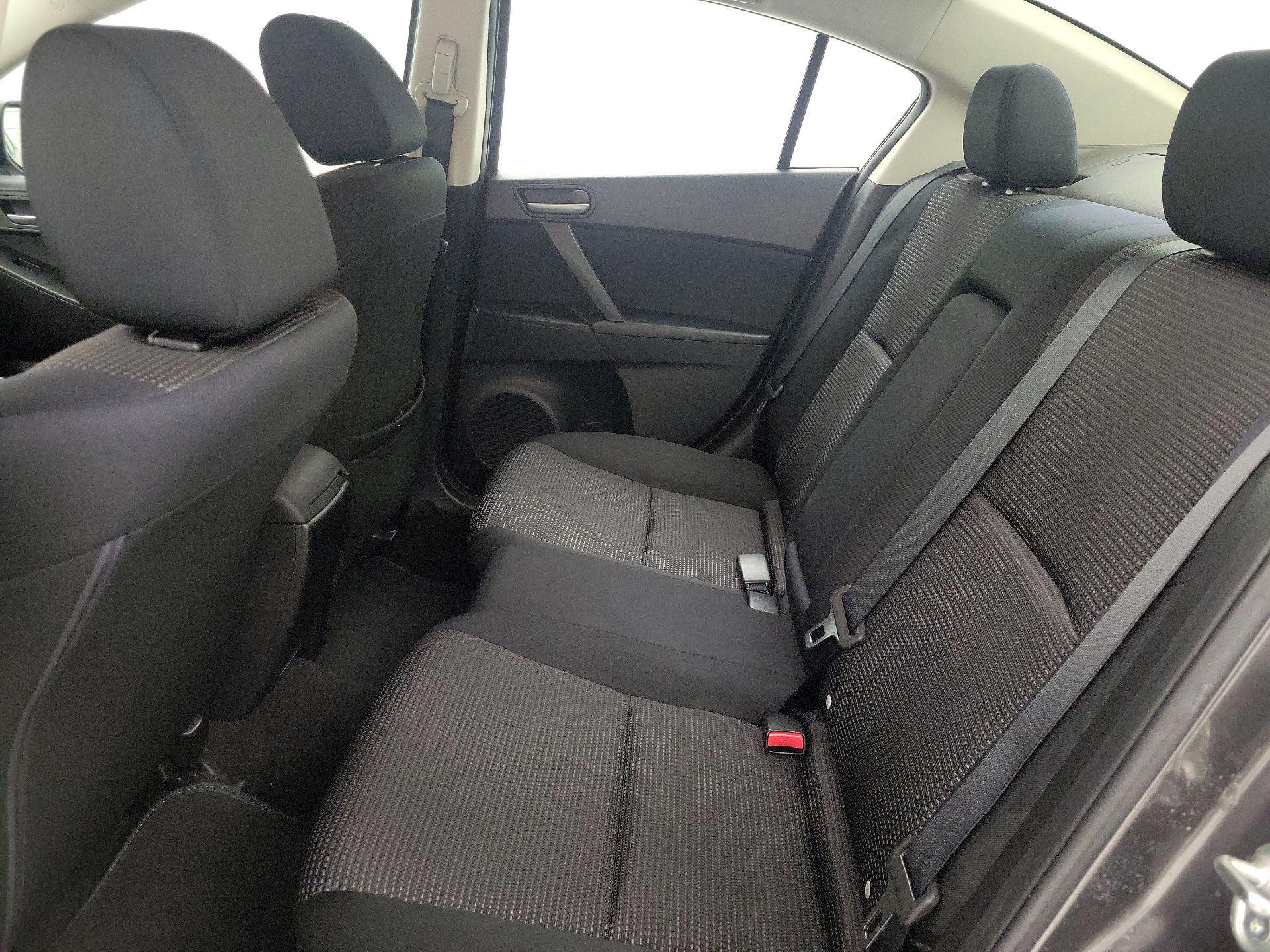 Thumbnail: 2013 Mazda Mazda3 - 18