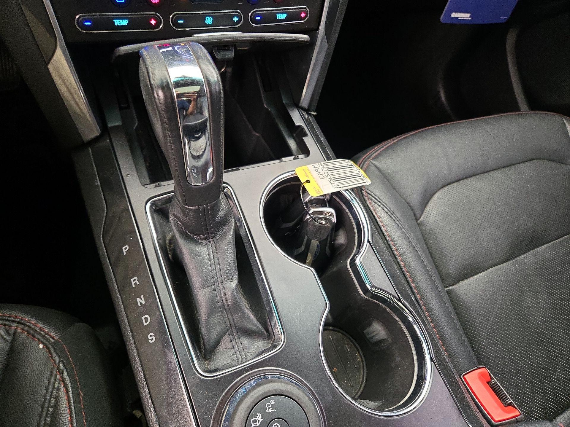 Thumbnail: 2016 Ford Explorer - 17