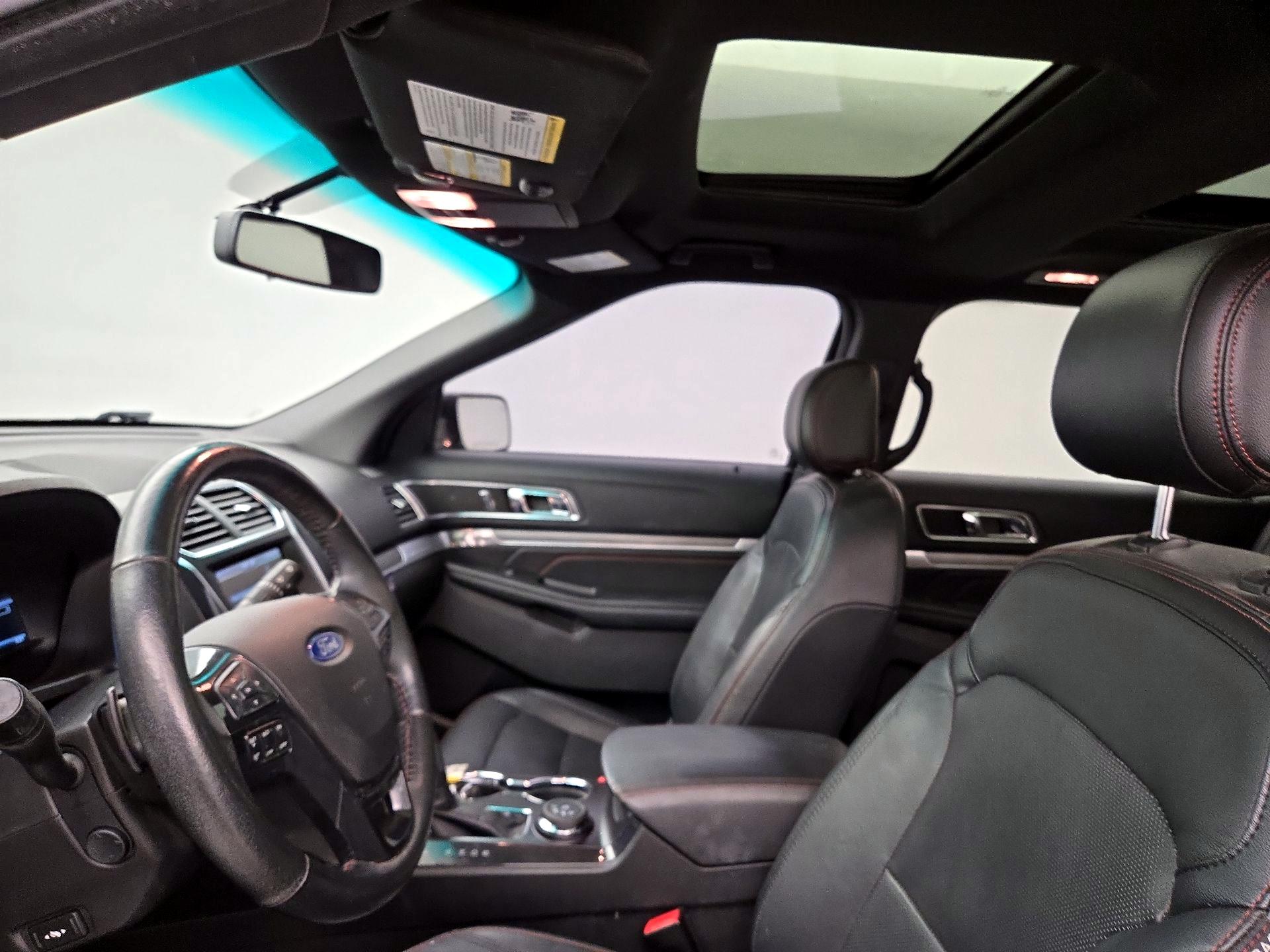 Thumbnail: 2016 Ford Explorer - 19