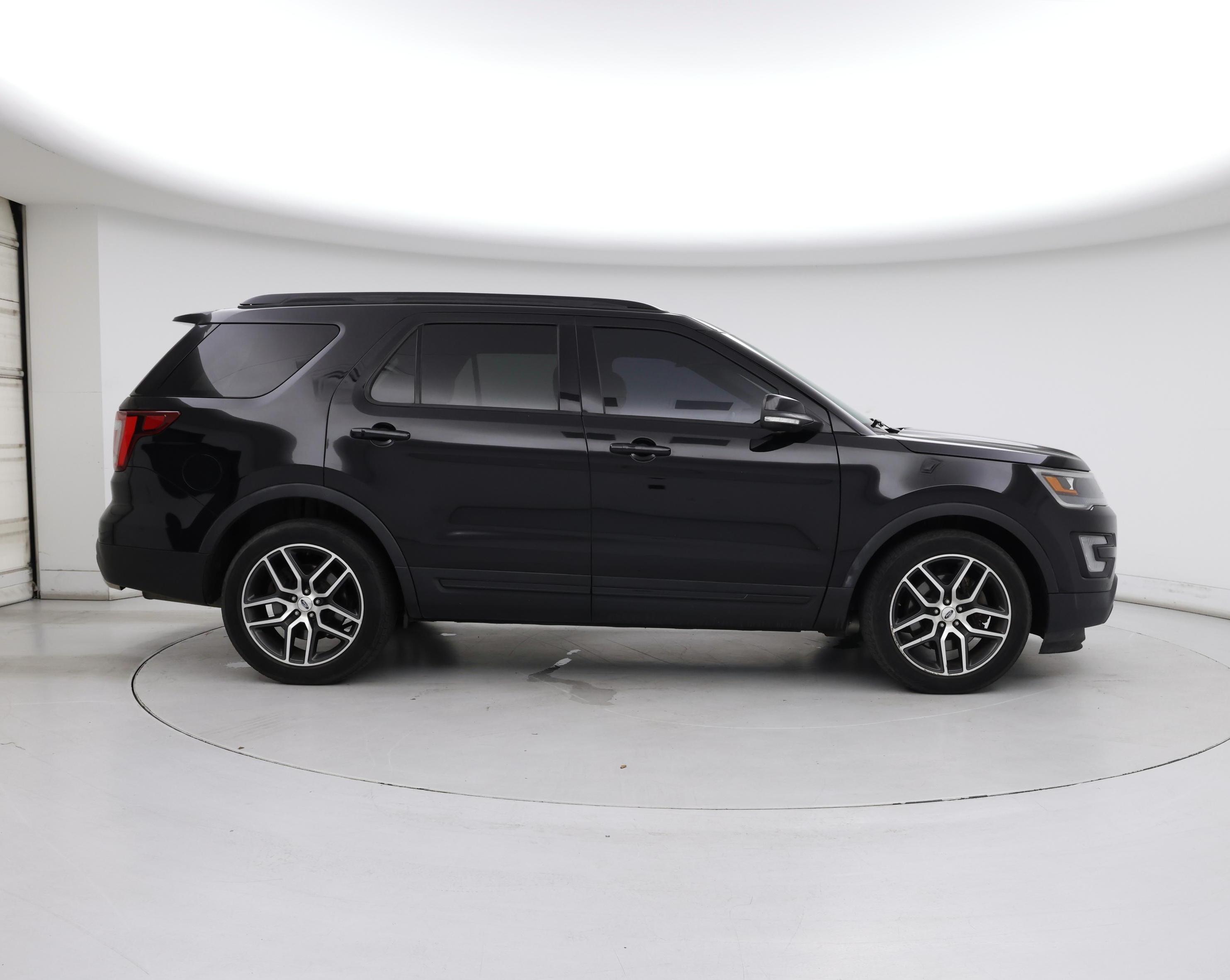 Thumbnail: 2016 Ford Explorer - 7