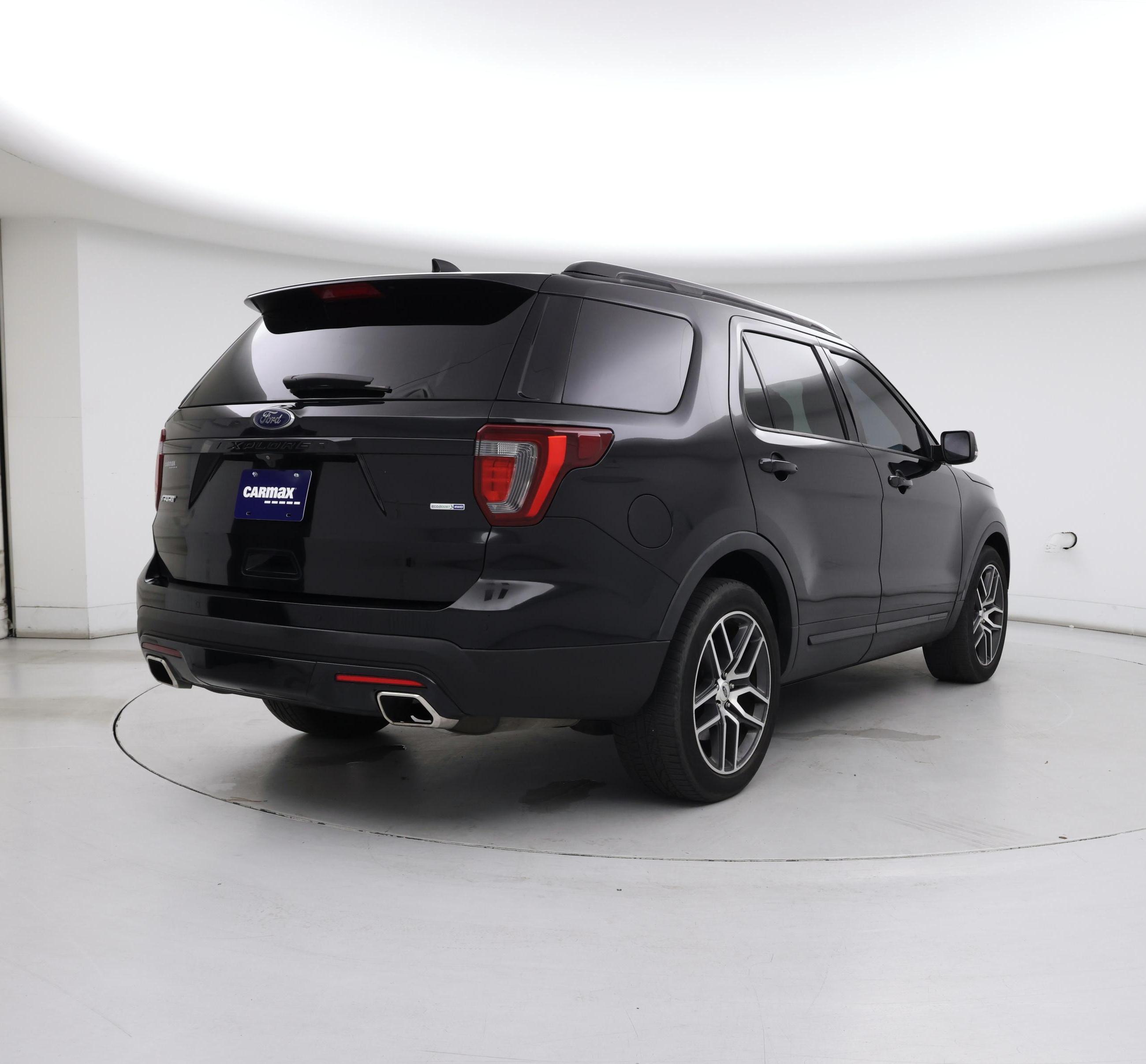 Thumbnail: 2016 Ford Explorer - 8