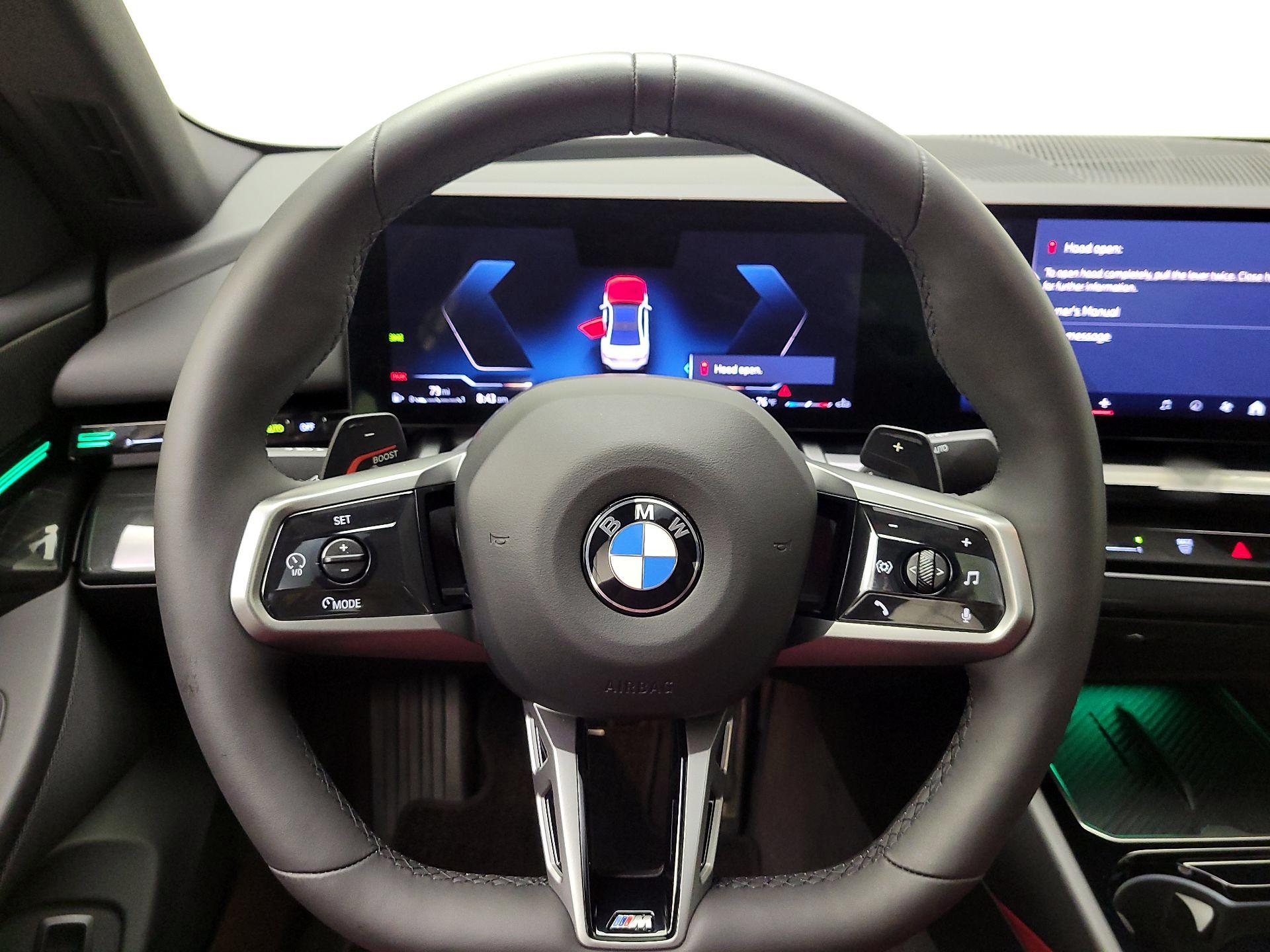 Thumbnail: 2025 BMW 5 Series - 10