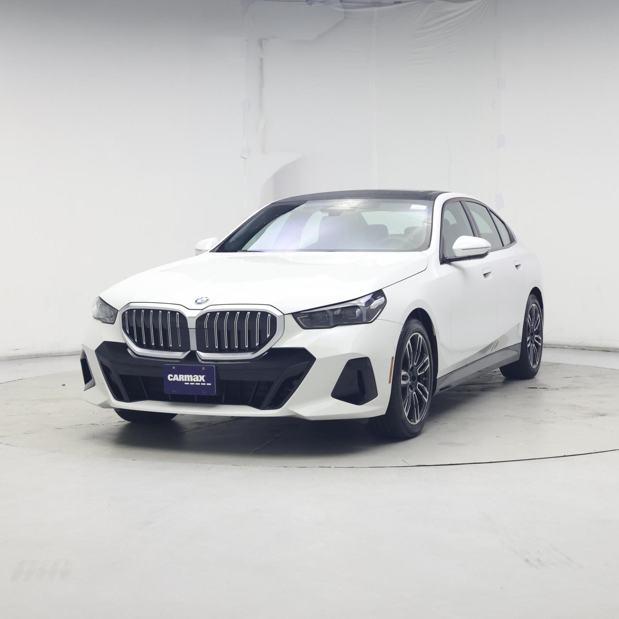 Thumbnail: 2025 BMW 5 Series - 4