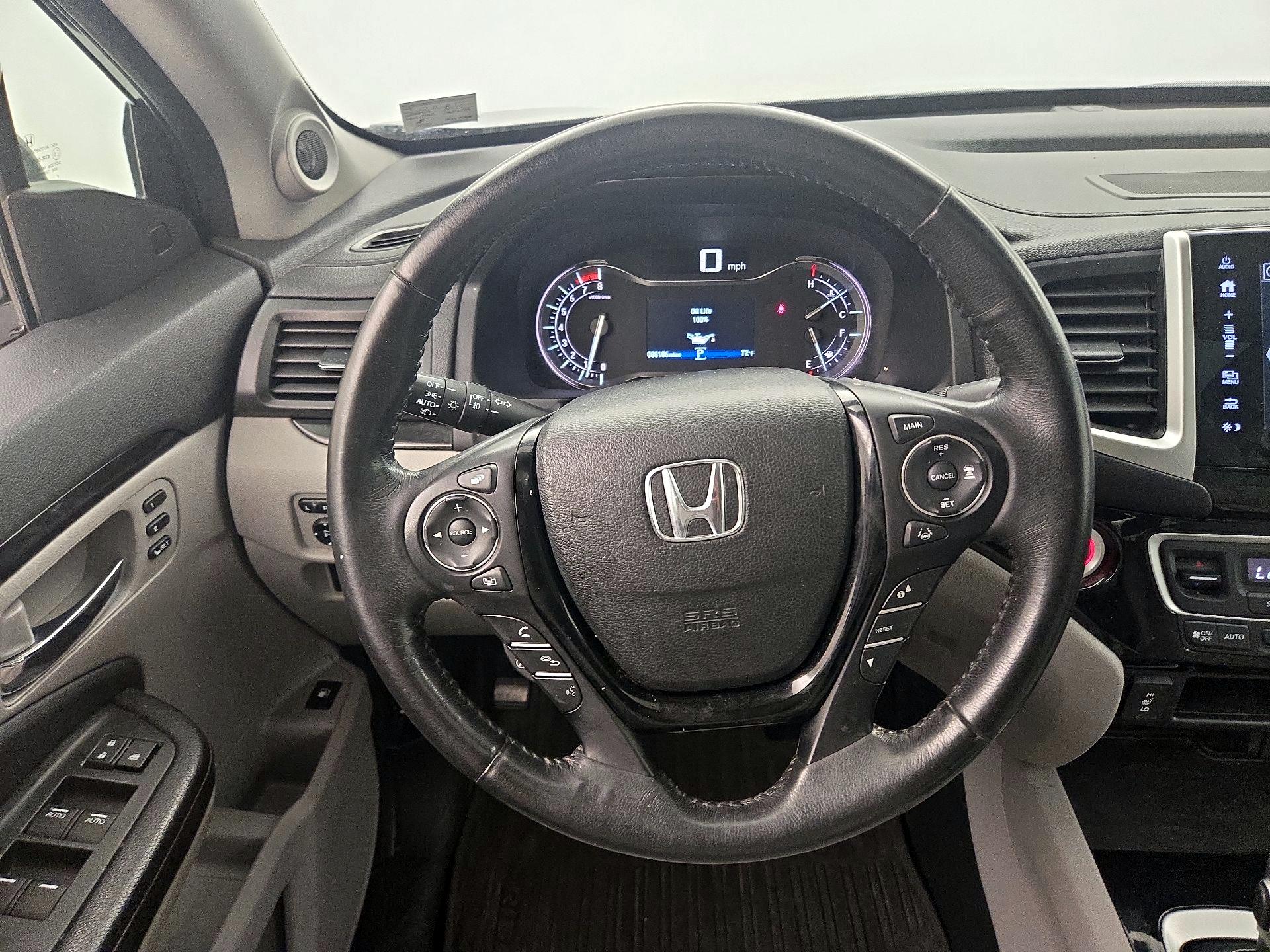 Thumbnail: 2017 Honda Ridgeline - 10