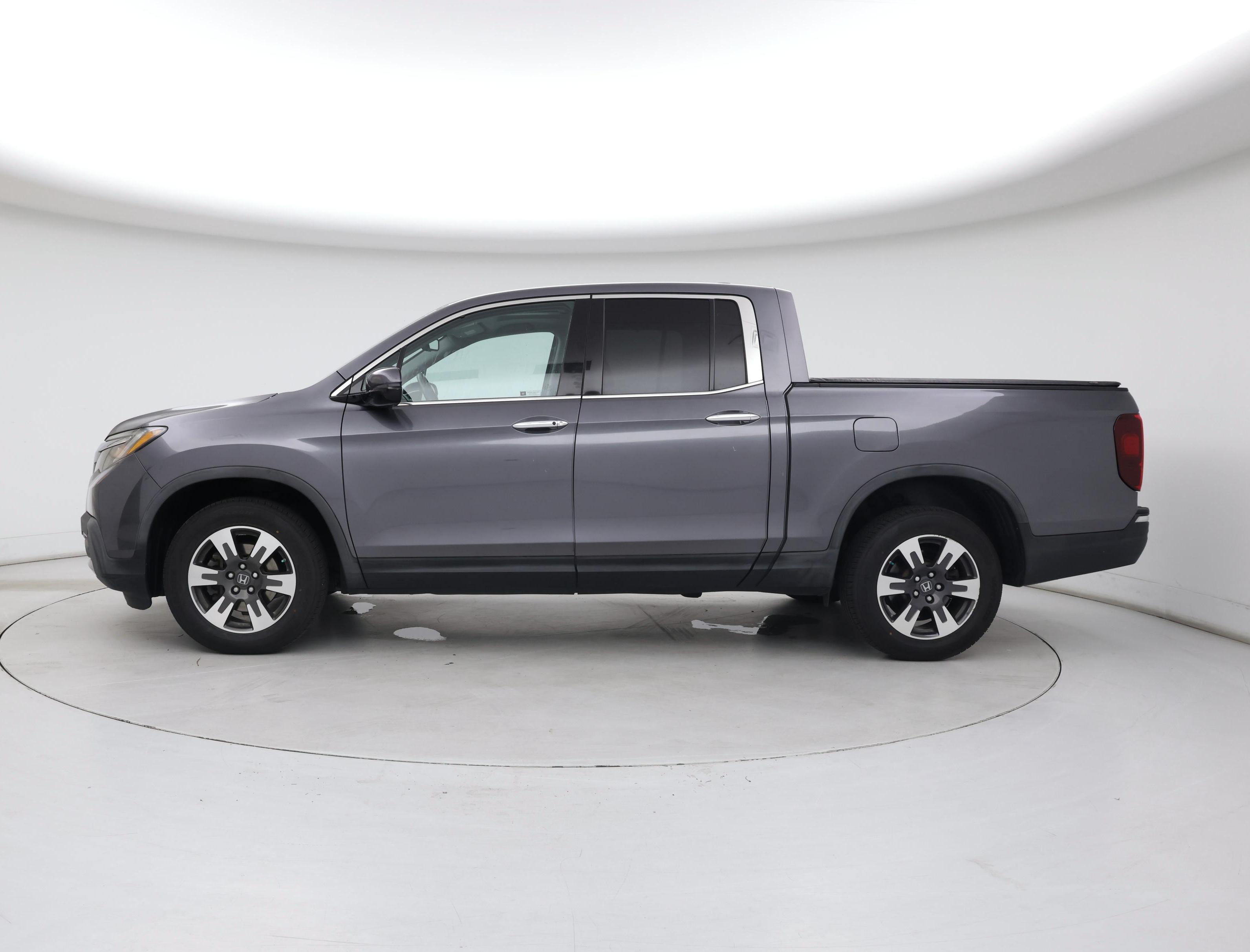 Thumbnail: 2017 Honda Ridgeline - 3