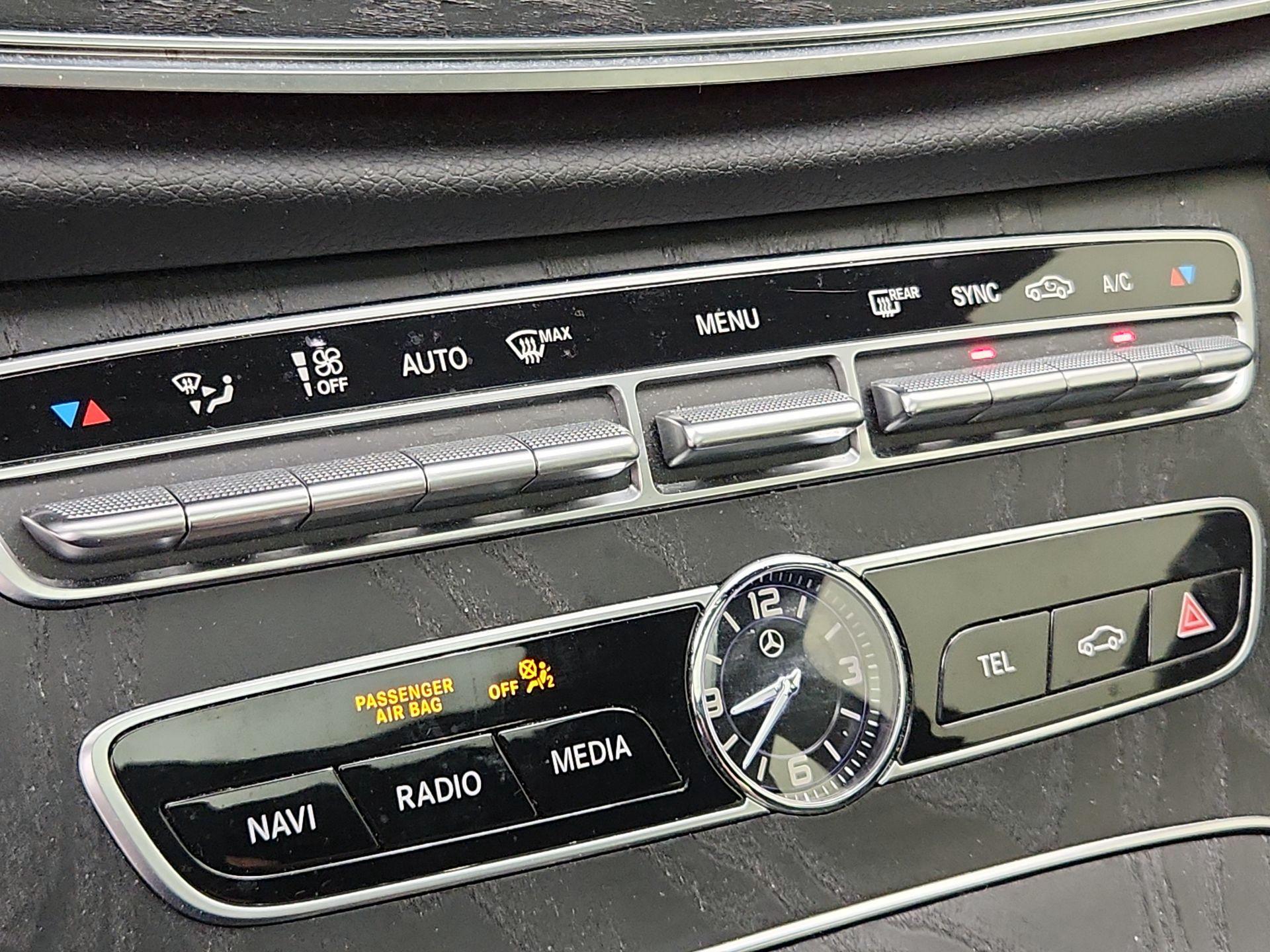 Thumbnail: 2020 Mercedes-Benz E-Class - 17