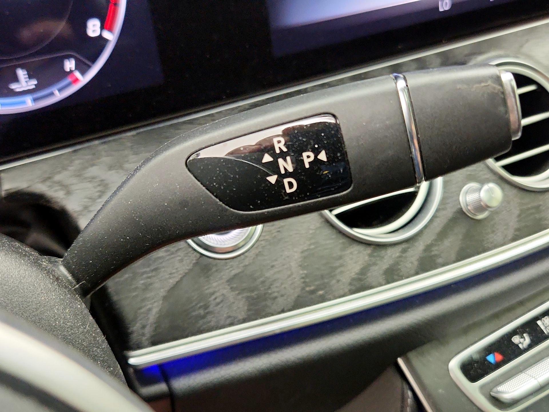 Thumbnail: 2020 Mercedes-Benz E-Class - 18