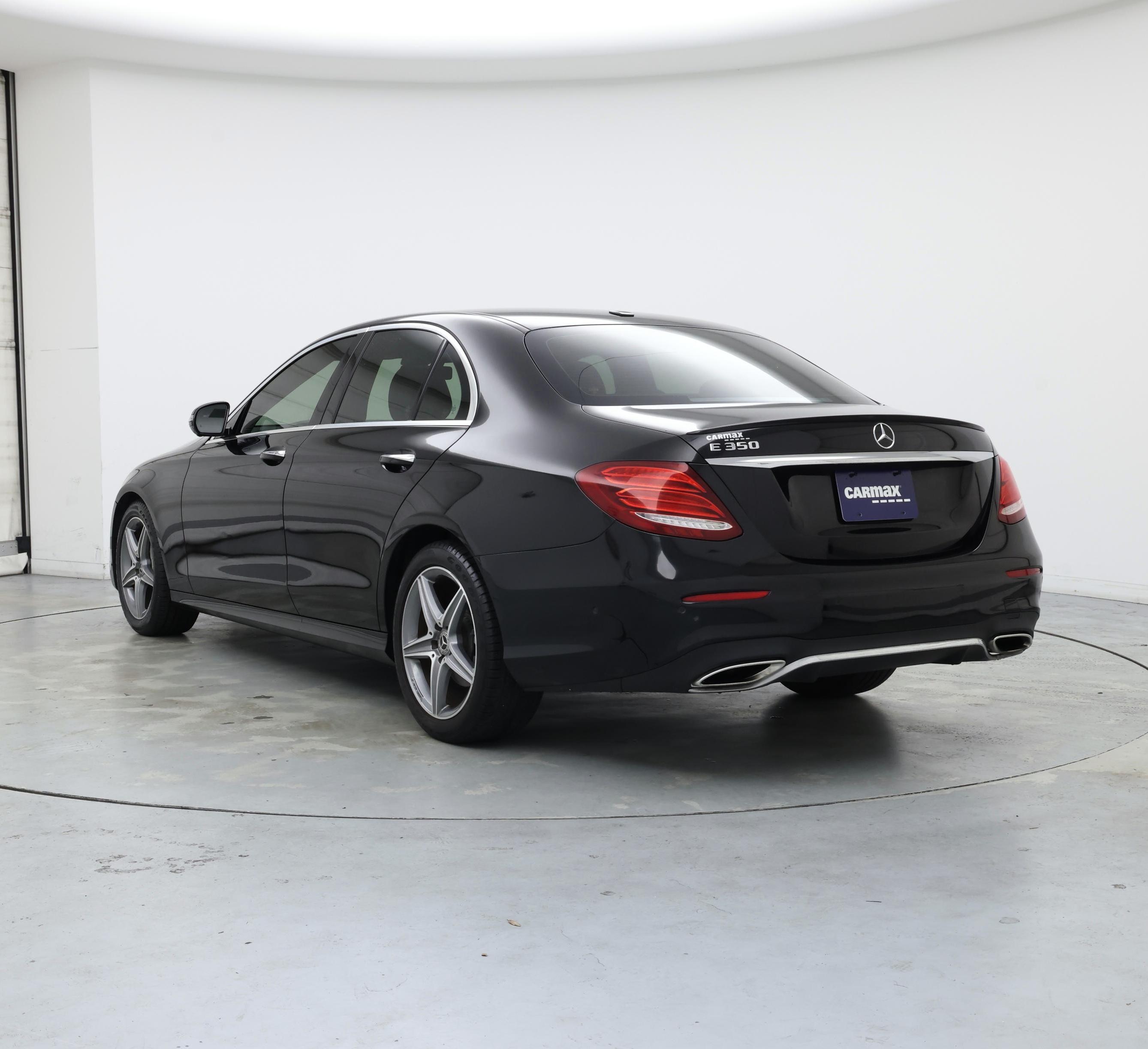 Thumbnail: 2020 Mercedes-Benz E-Class - 2